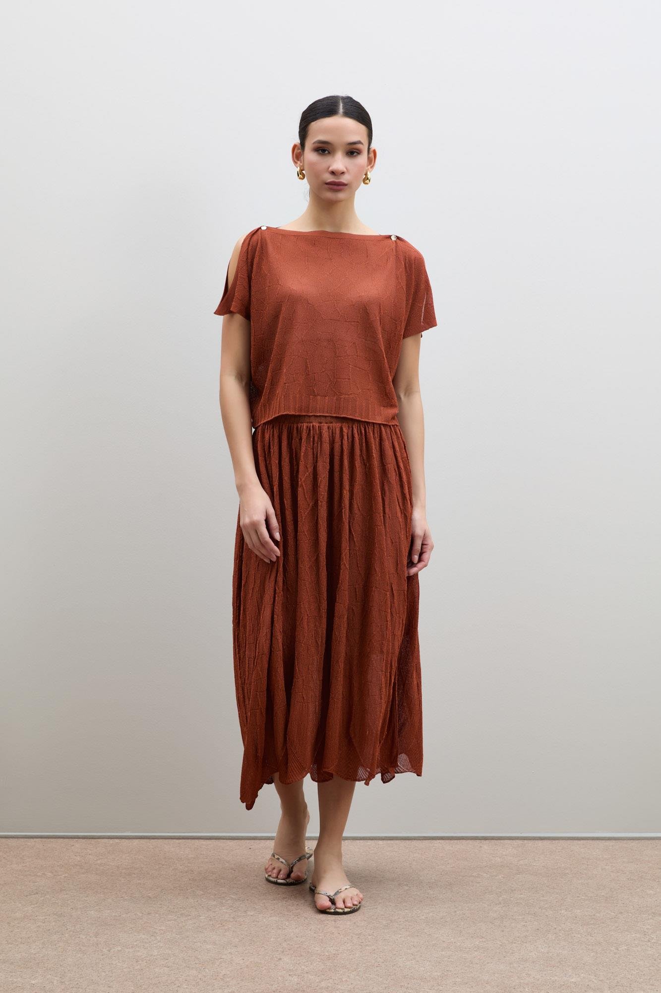 Текстурированная юбка с высокой талией и ажурными вставками