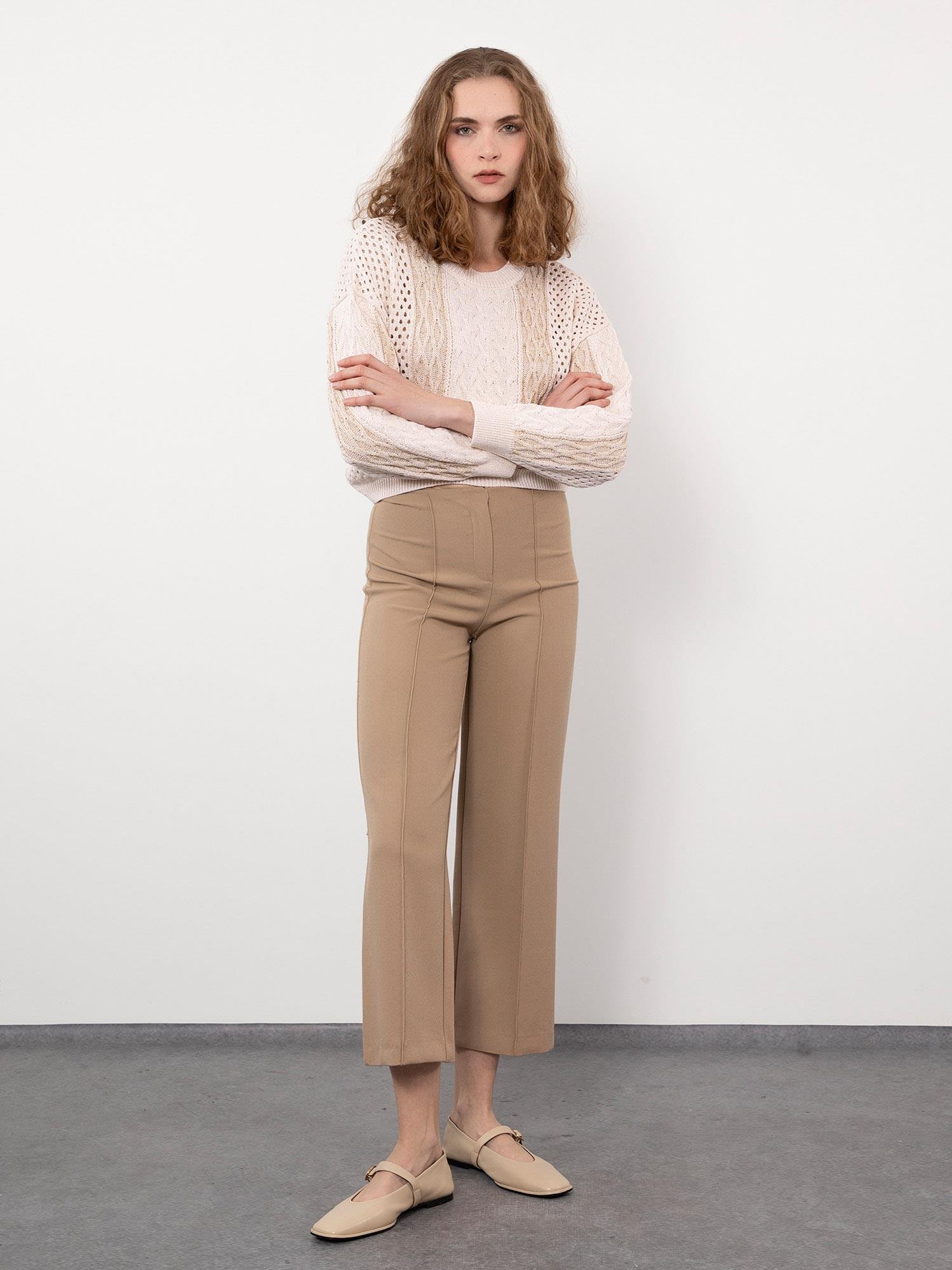 Ajurlu Metalik İp Detaylı Kazak