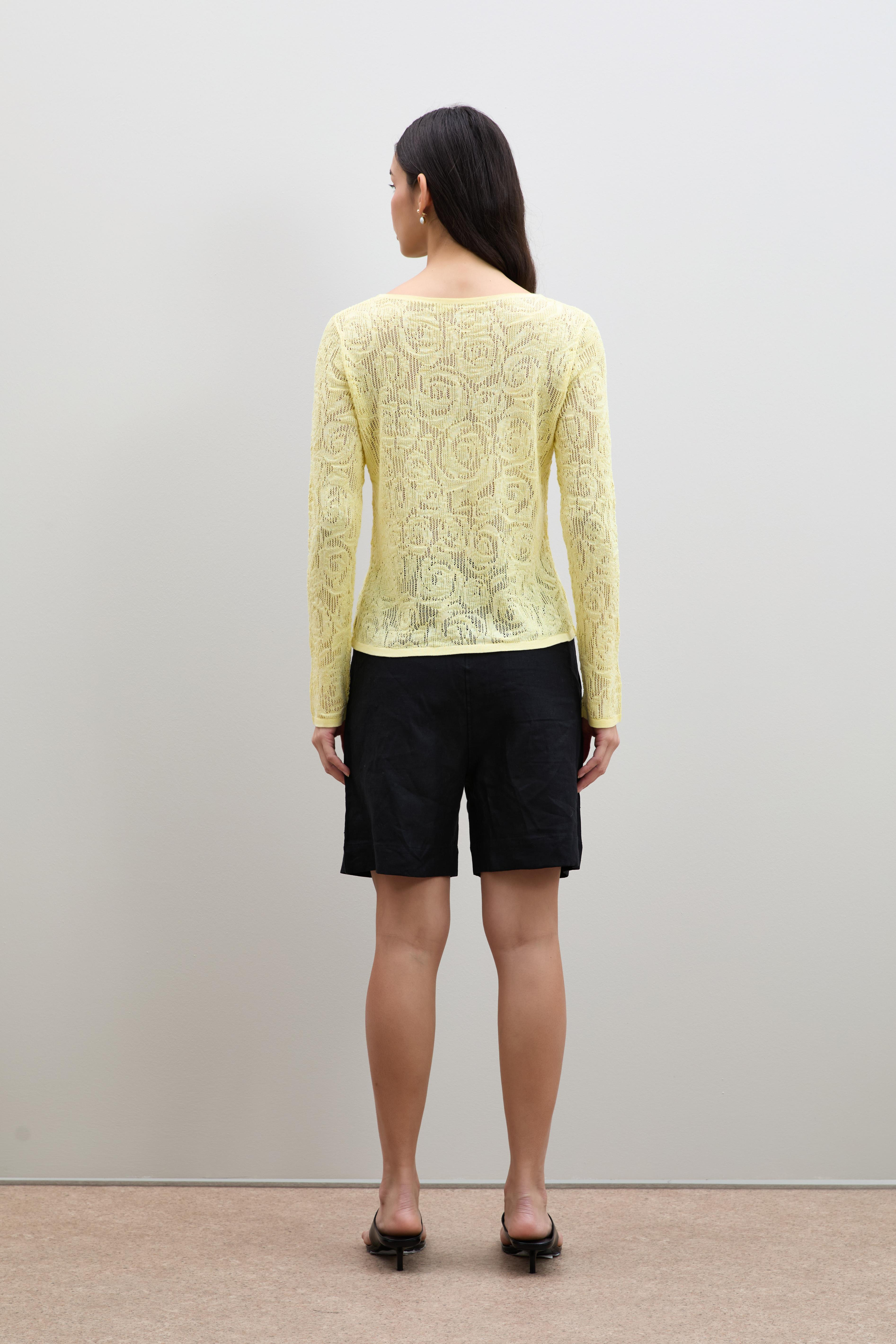 Ажурный свитер с мини-пайетками и круглым вырезом