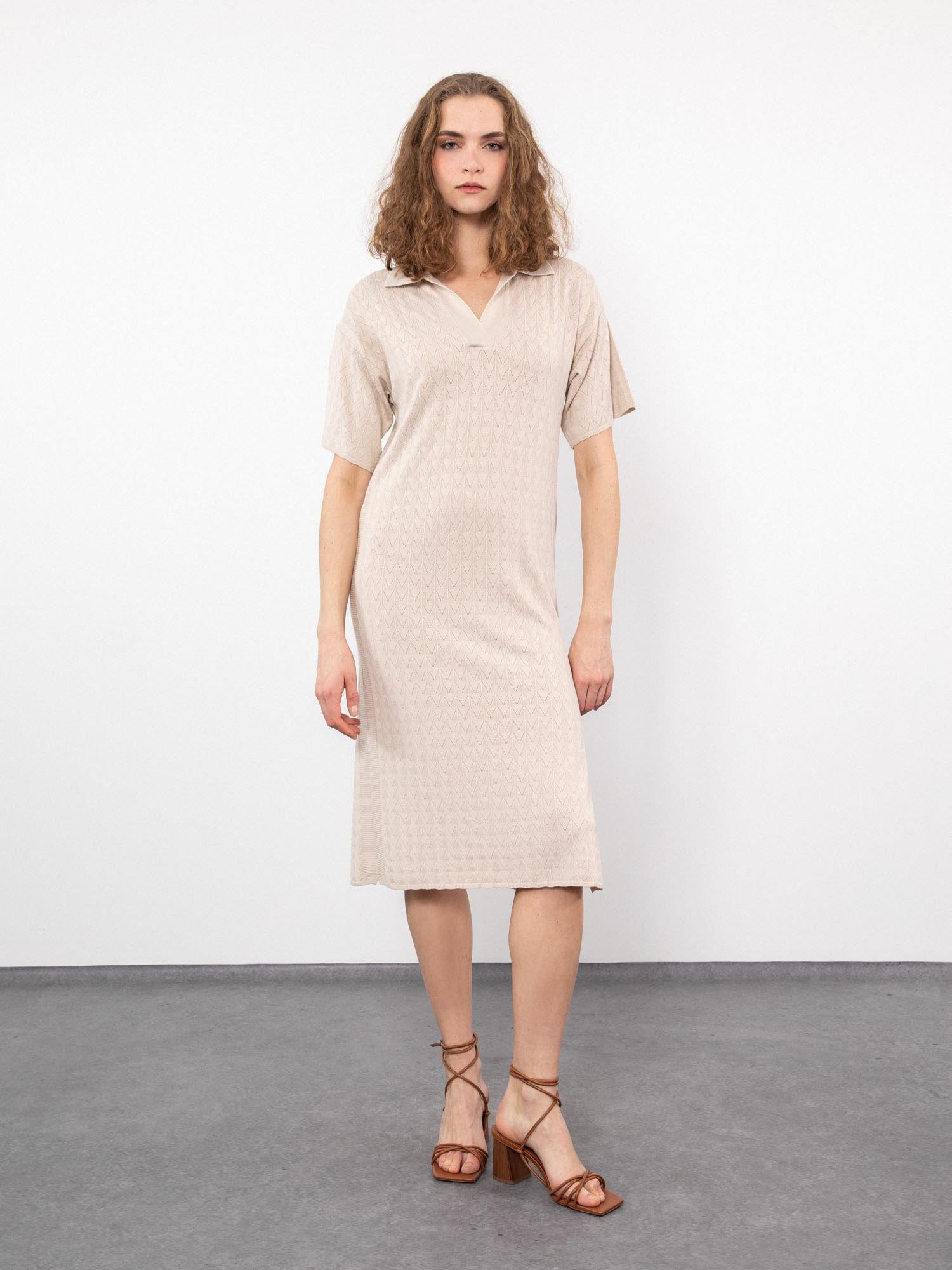 Ajurlu Polo Yaka Yırtmaç Detaylı Elbise