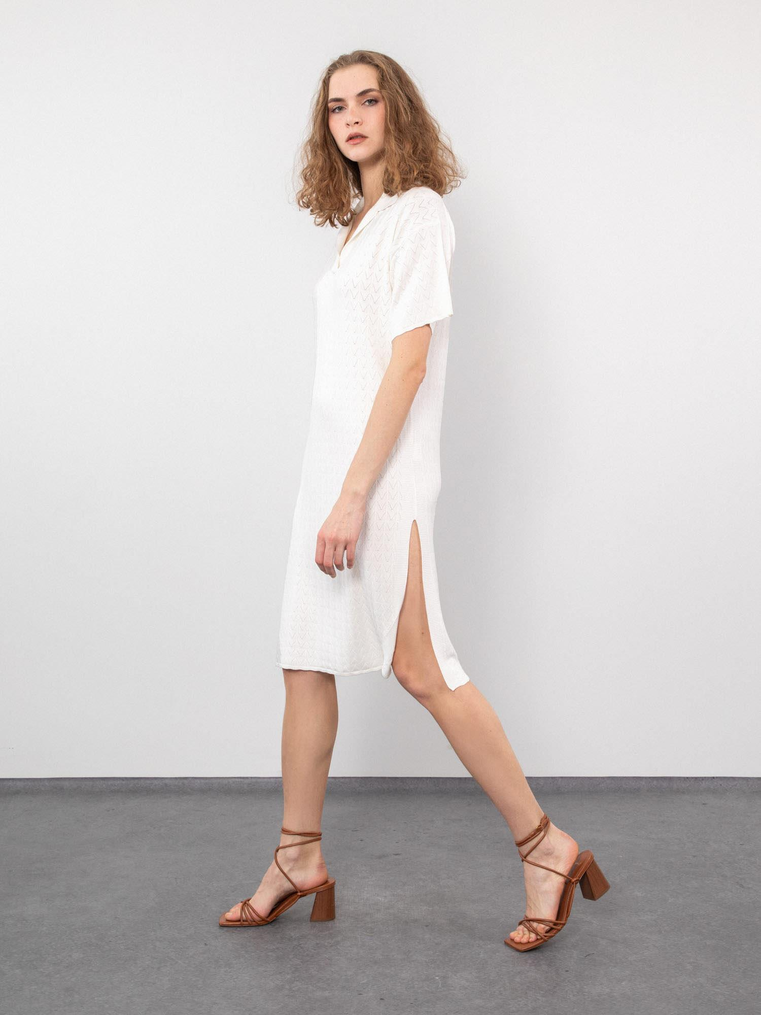 Ajurlu Polo Yaka Yırtmaç Detaylı Elbise