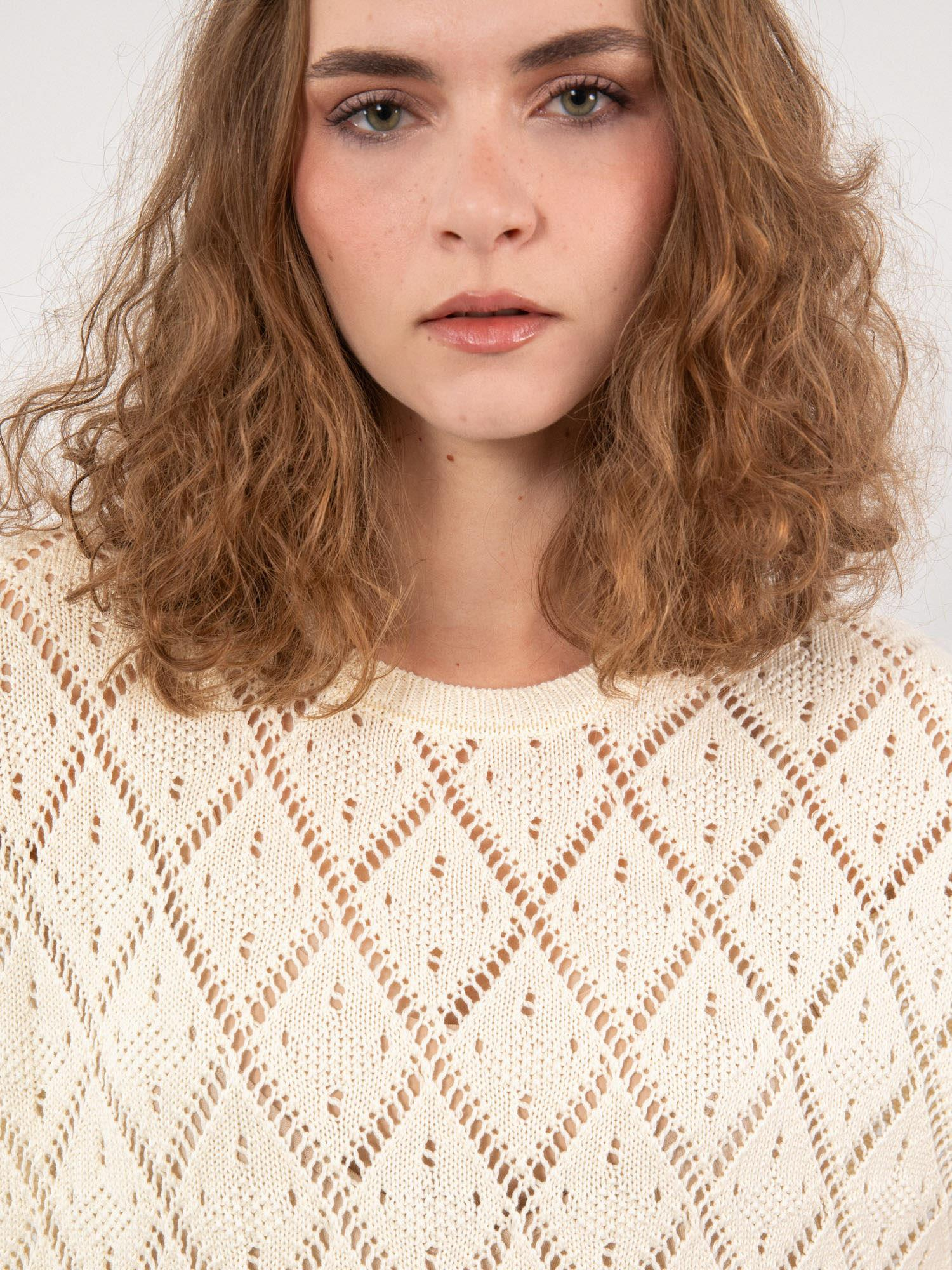 Ajurlu Yırtmaç Detaylı  Elbise