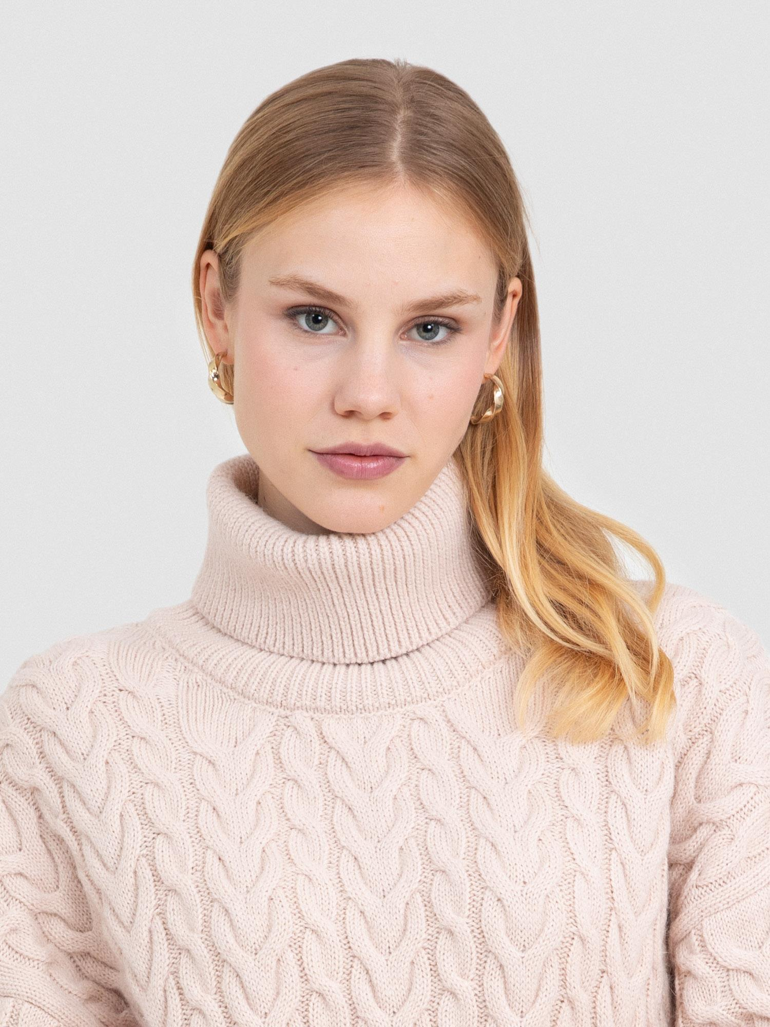 Alpaka Karışımlı Kablo Örgü Yüksek Yaka Kazak