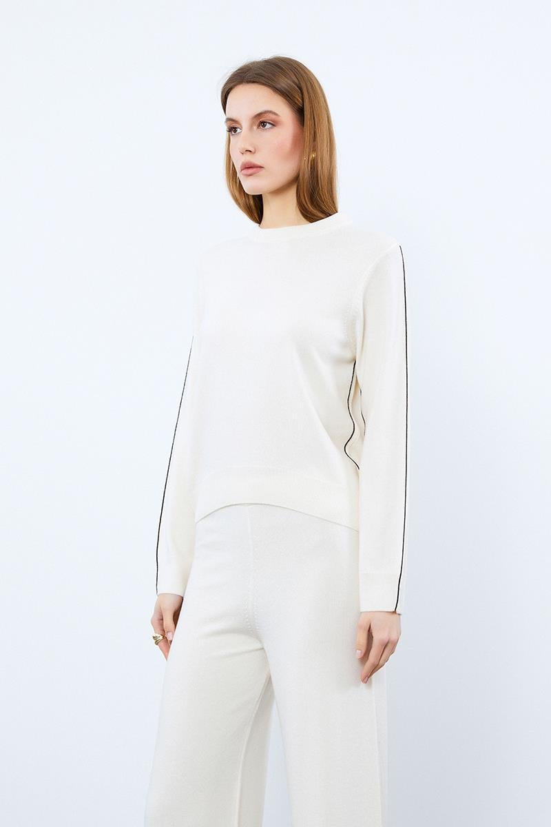 Кашемировый и шерстяной свитер с контрастными полосками