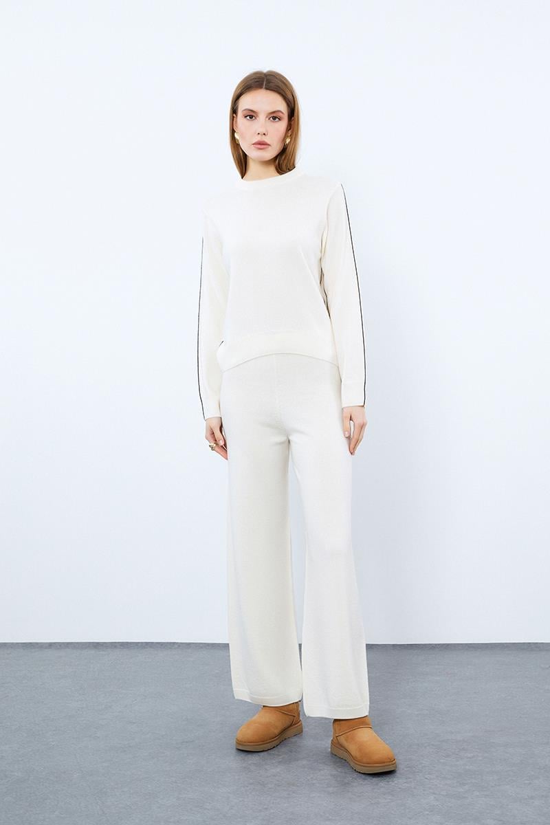 Кашемировый и шерстяной свитер с контрастными полосками