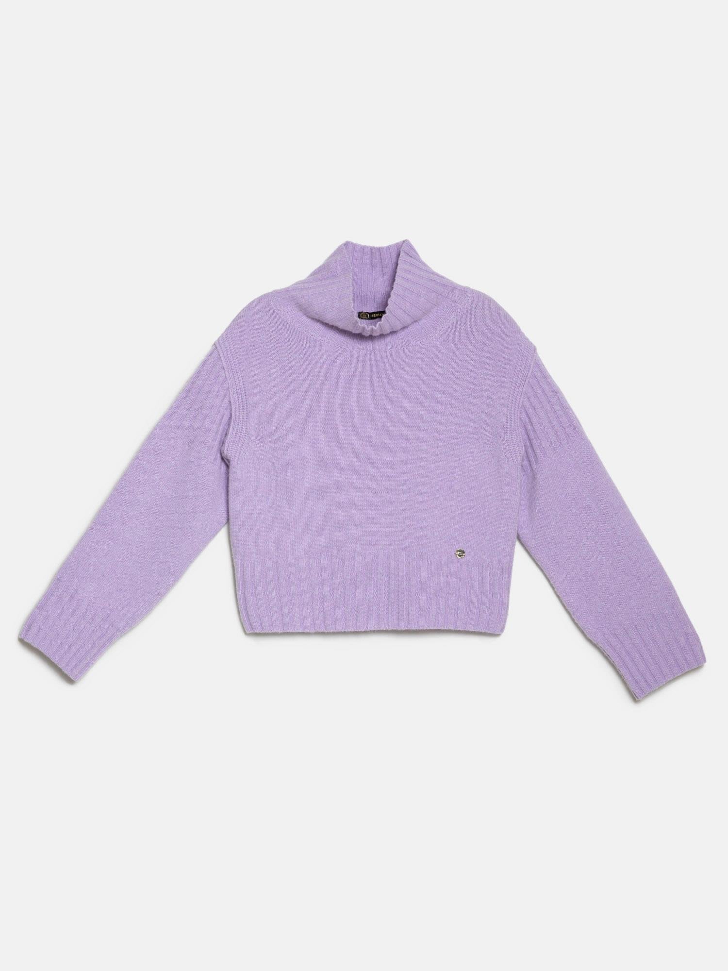 Dik Yakalı Örgü Oyunlu Kazak