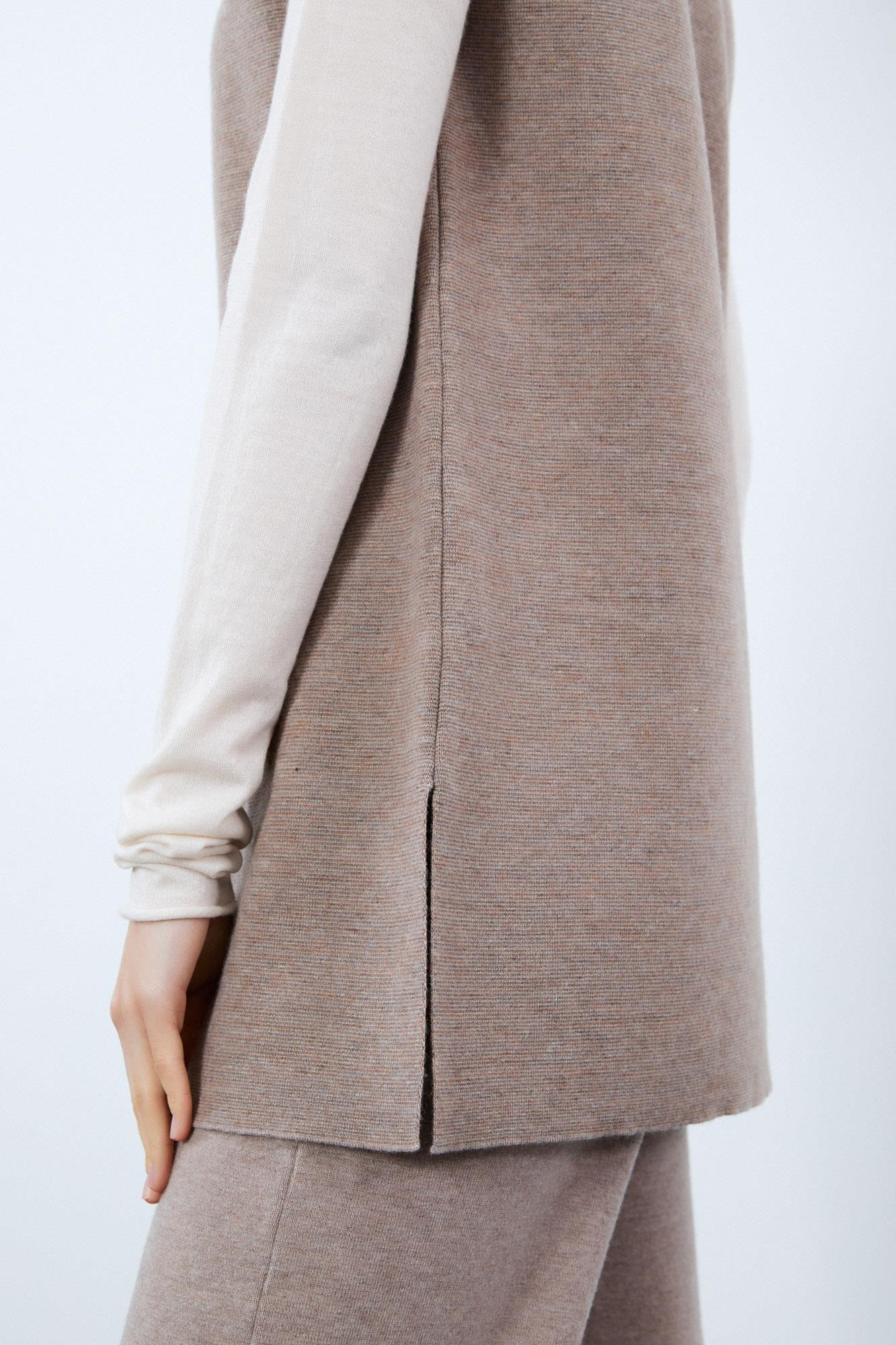 Kaşmir ve Yün Karışımlı Balıkçı Yaka Yırtmaç Detaylı Tunik