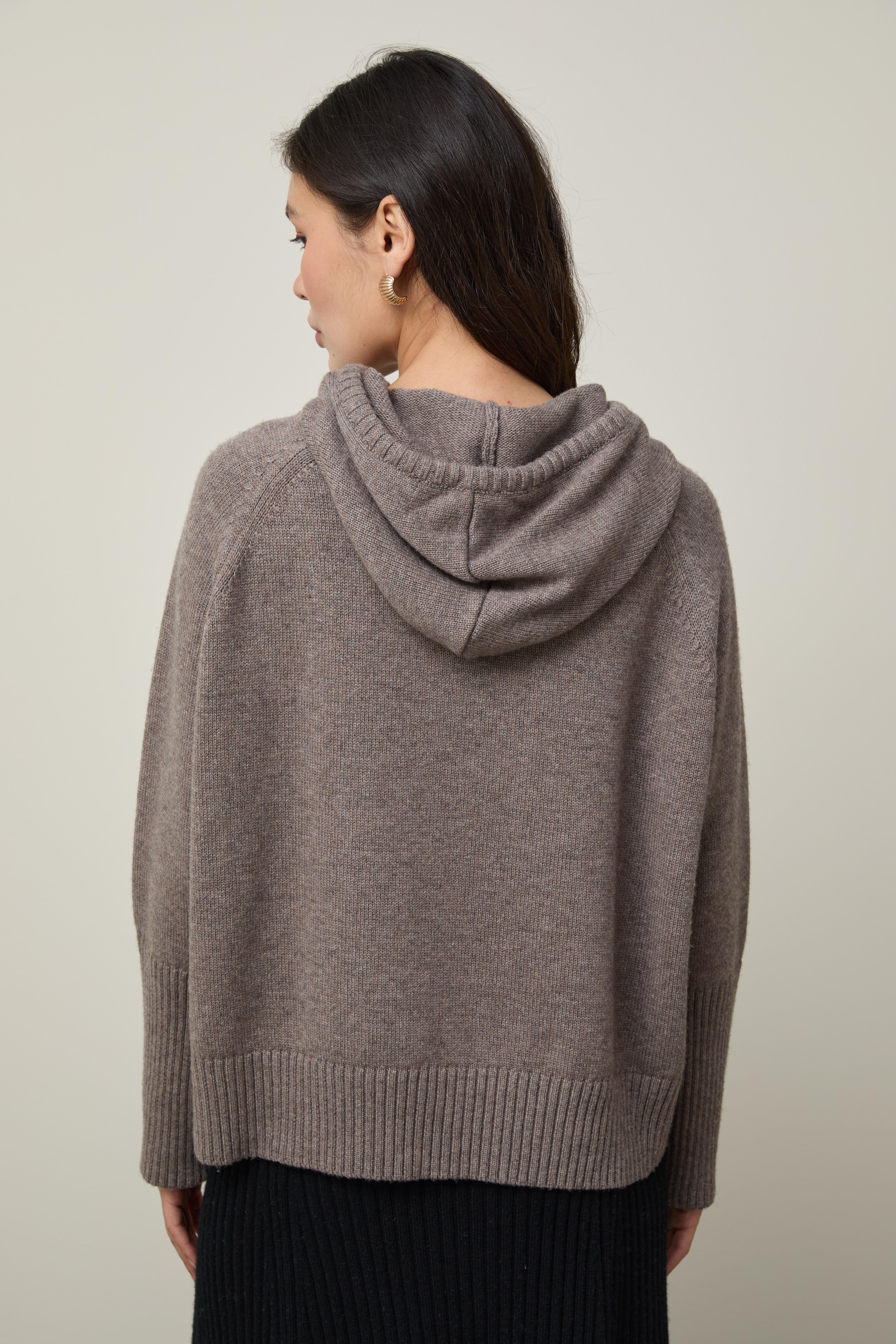 Kaşmir ve Yün Karışımlı Kapüşonlu Kazak