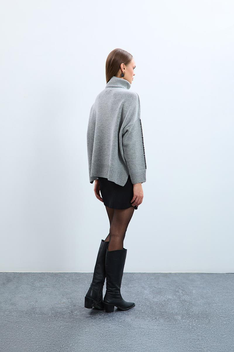 Свитер с воротником-гольф и деталями на рукавах из смеси кашемира и шерсти