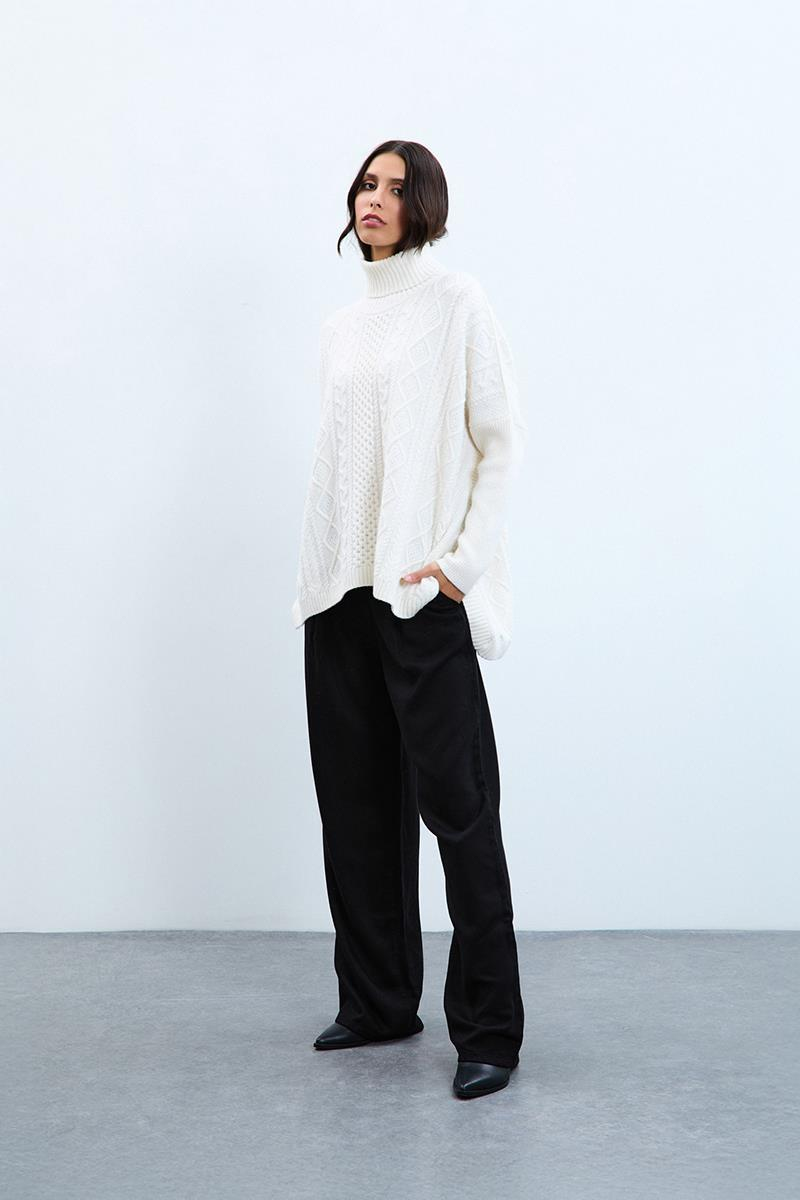 Kaşmir ve Yün Karışımlı Örgü Oyunlu Balıkçı Yaka Kazak