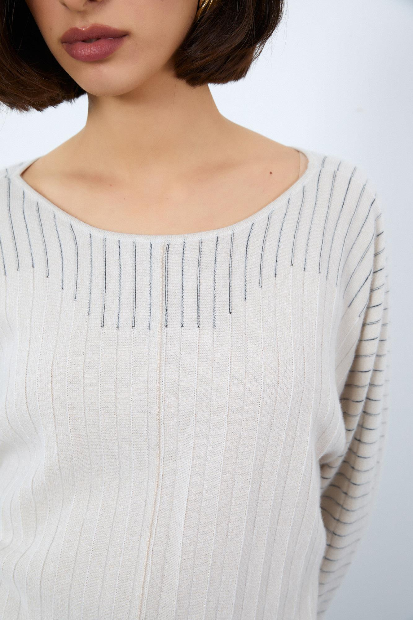 Metalik Şerit Detaylı Fifilli Kazak