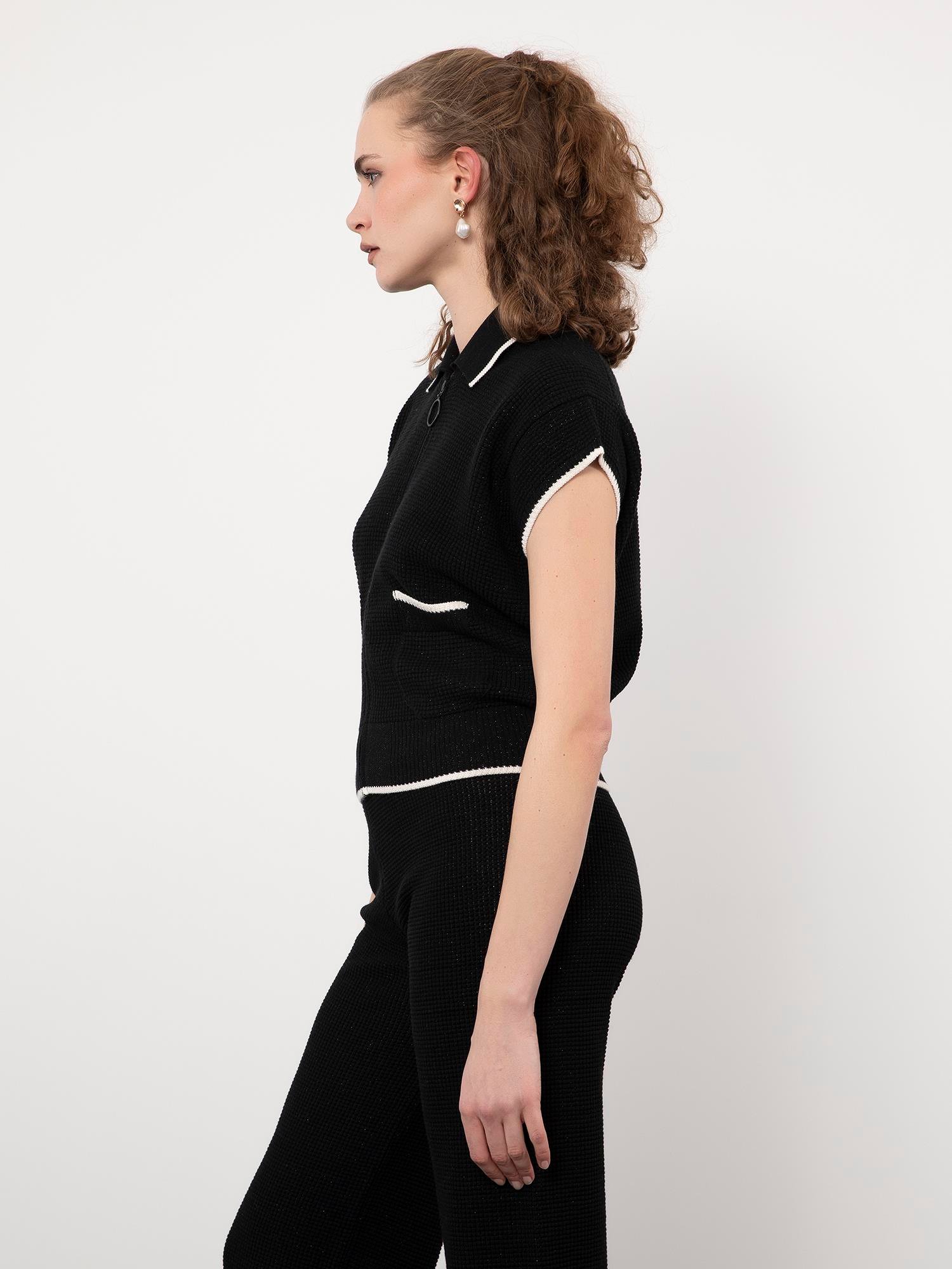 Organik Pamuk Karışımlı Çizgili Zıt Renk Detaylı Yelek