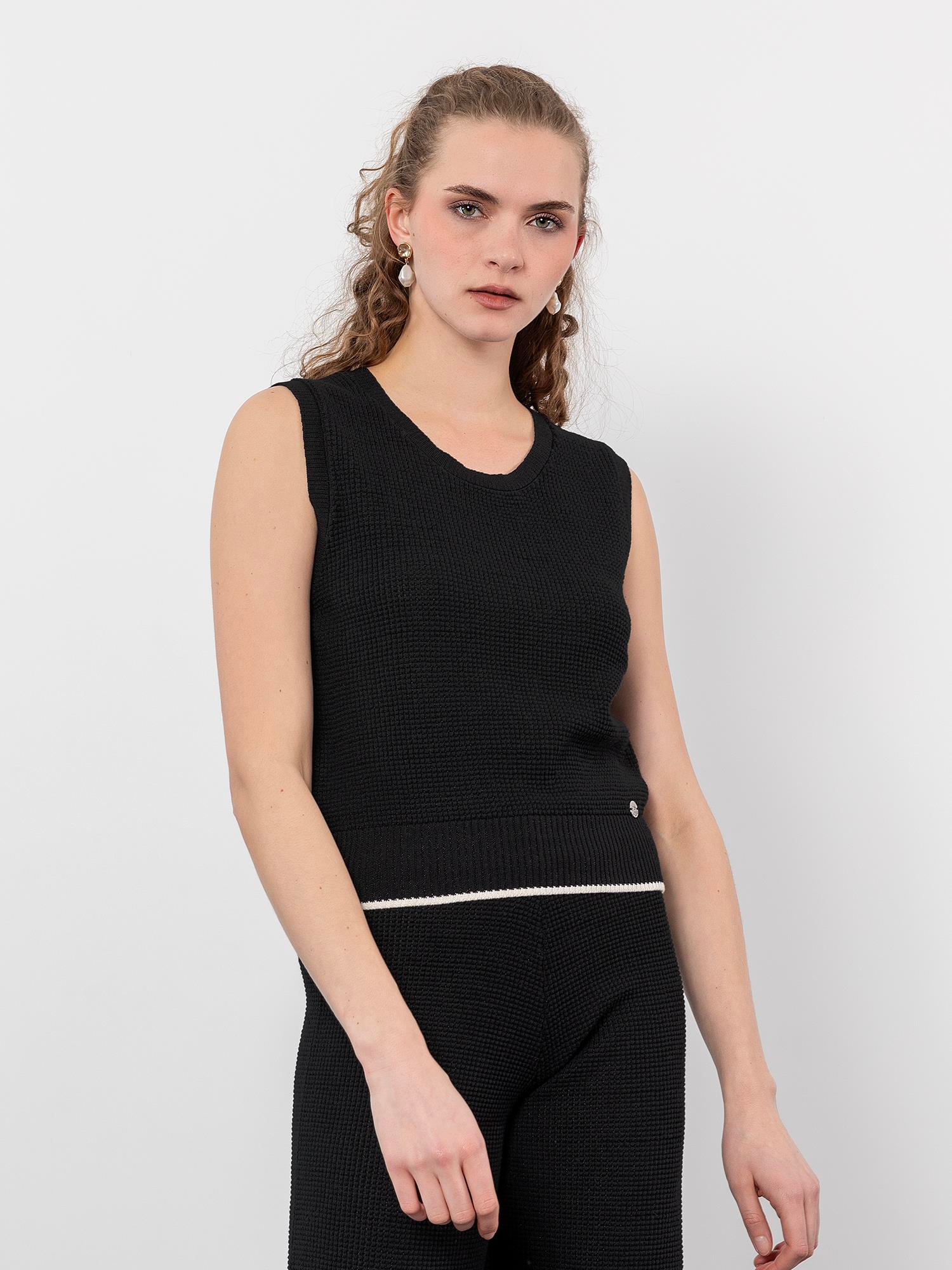 Organik Pamuk Karışımlı Dokulu Metalik İpli Zıt Renk Detaylı Atlet