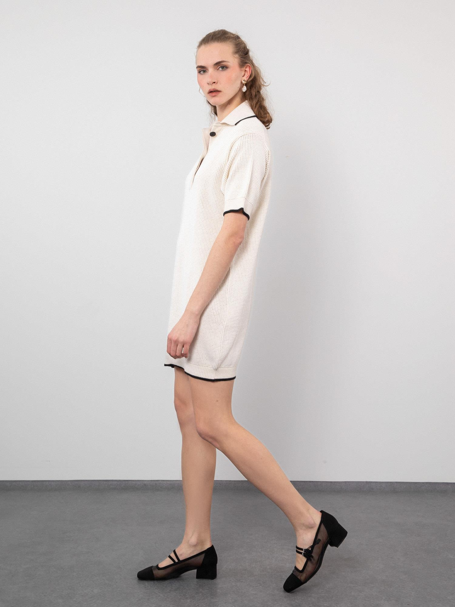 Organik Pamuk Karışımlı Dokulu Polo Yaka Metalik İpli Zıt Renk Detaylı Elbise