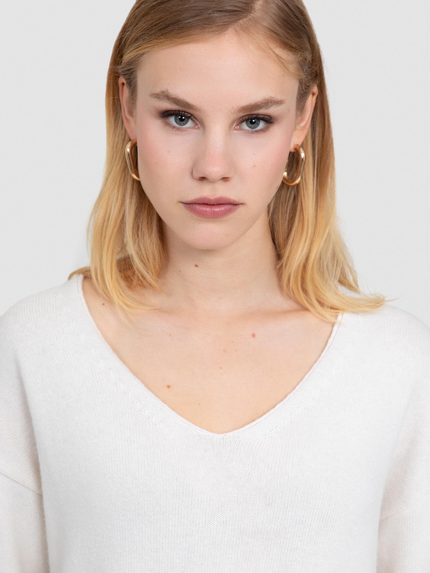 Organik Yün ve Pamuk Karışımlı V yaka Kazak