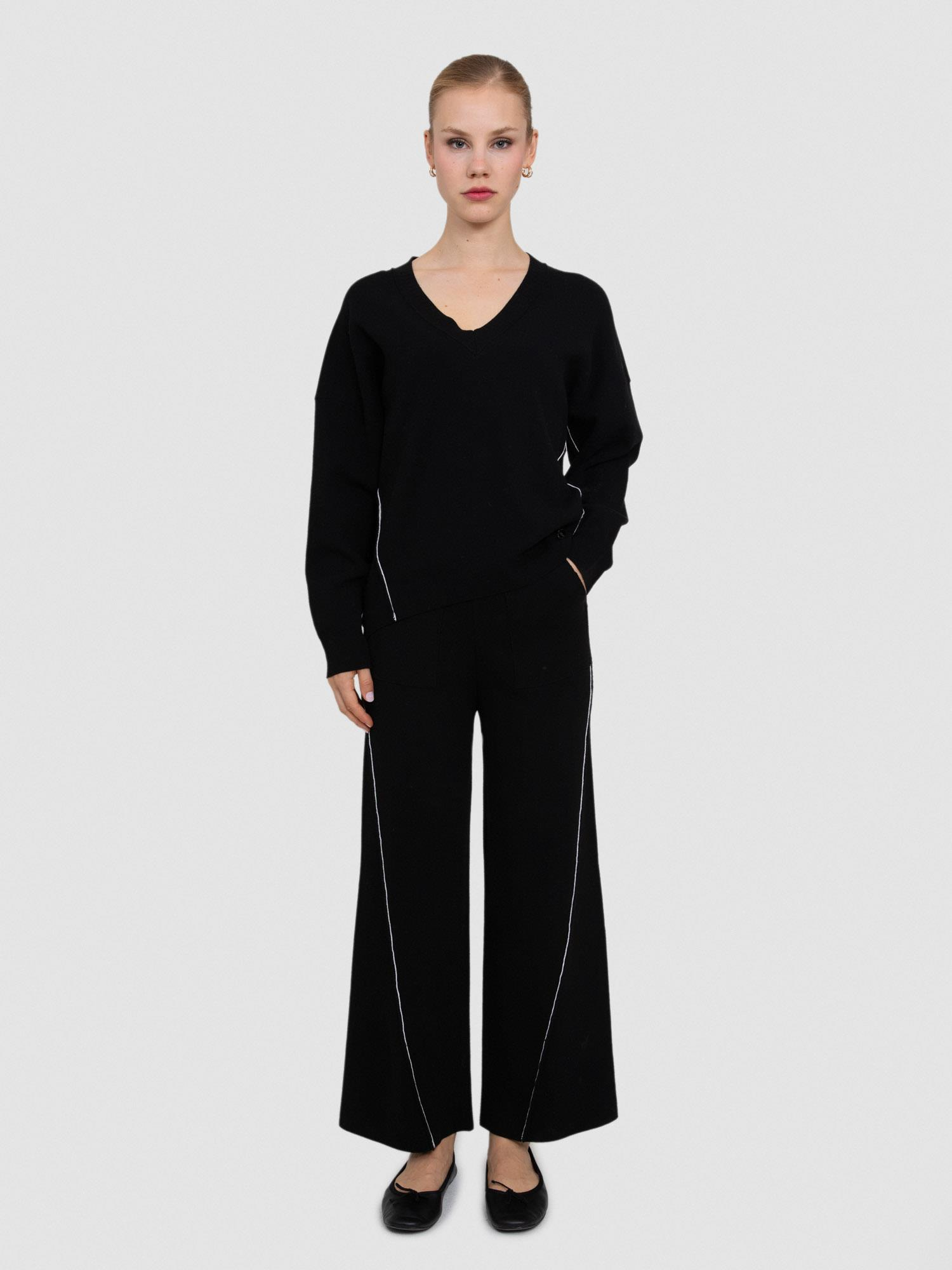 V Yaka Şerit Detaylı Kazak