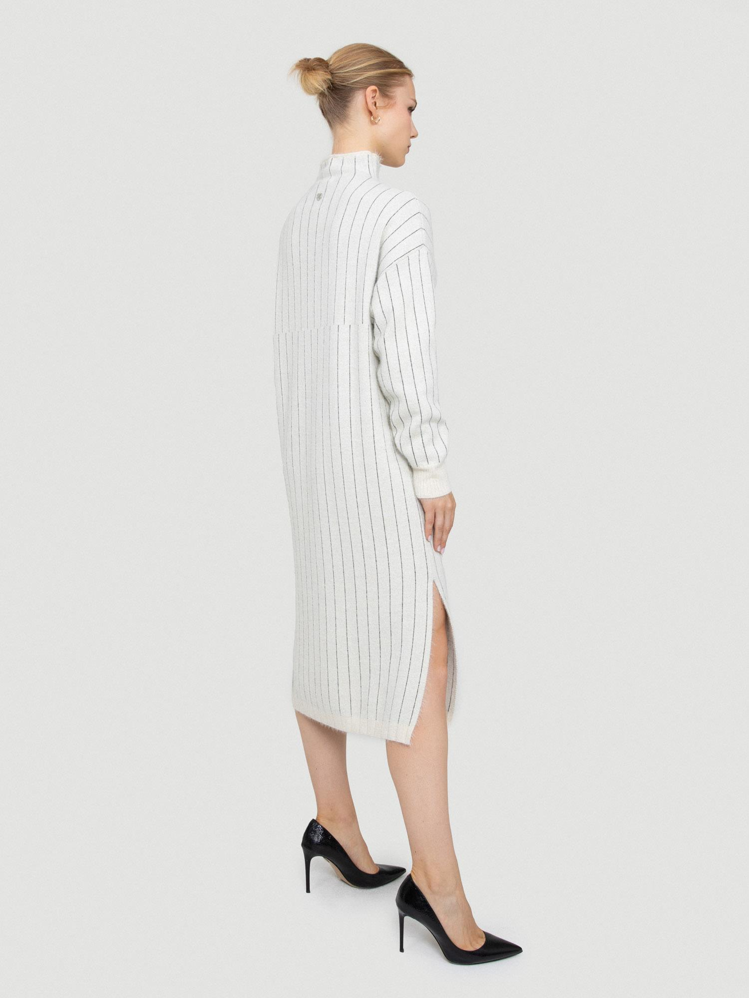 Yün Karışımlı Metalik ipli Tüylü Elbise