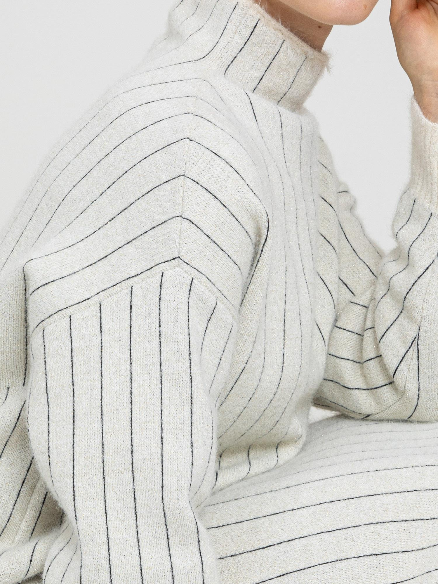 Yün Karışımlı Metalik ipli Tüylü Elbise