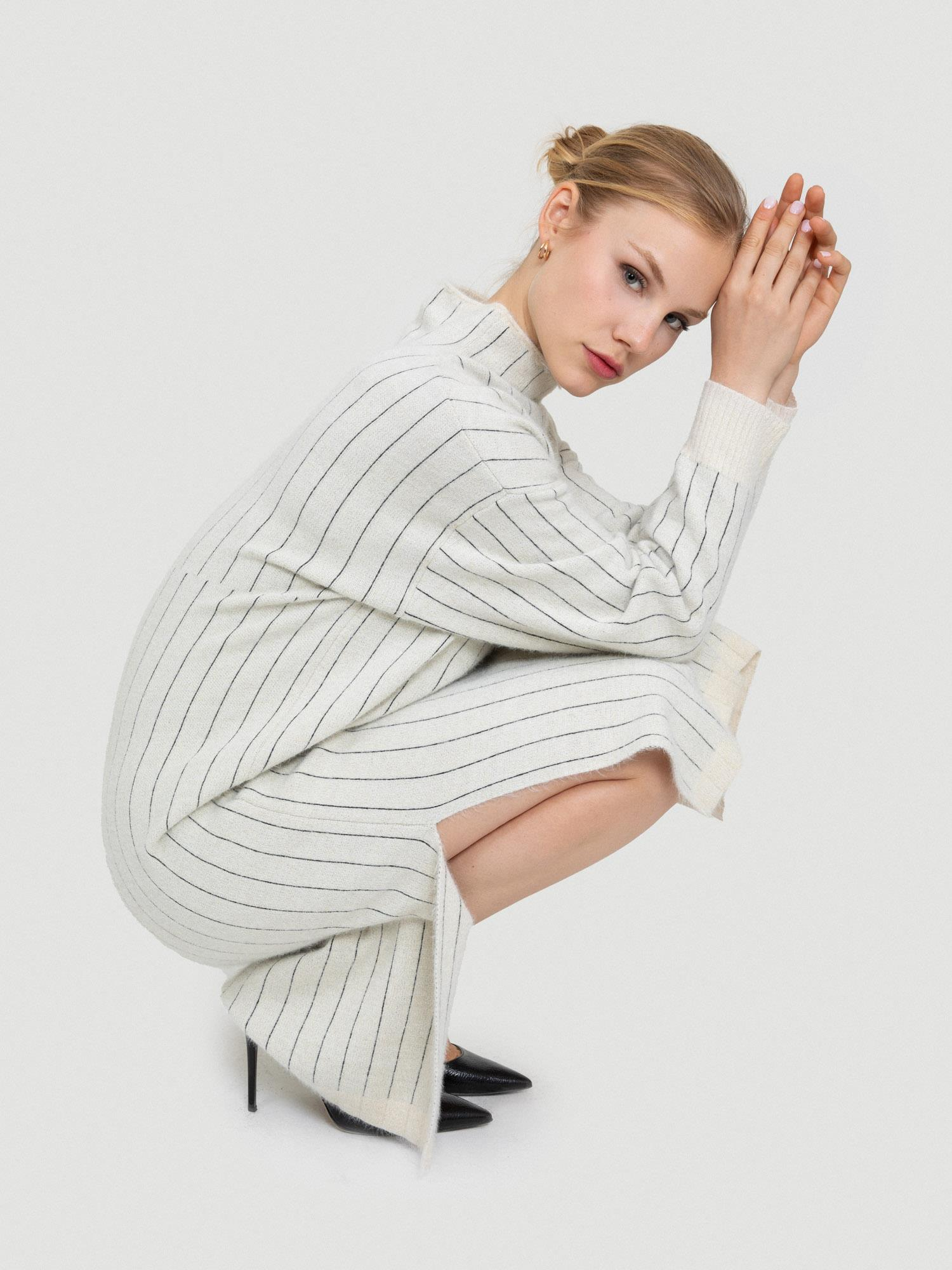 Yün Karışımlı Metalik ipli Tüylü Elbise