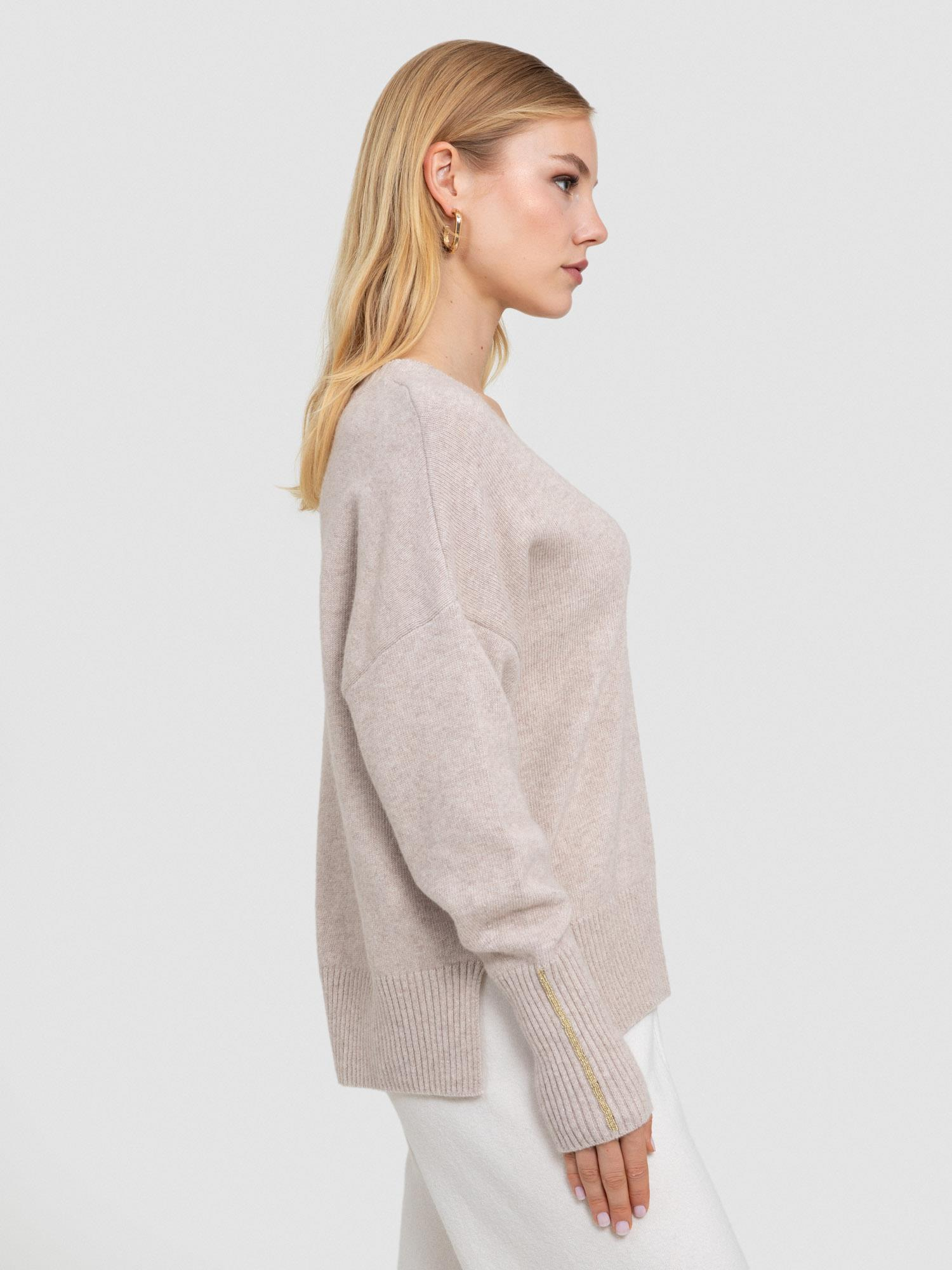 Yün Karışımlı V Yaka Metalik Şerit Detaylı Kazak