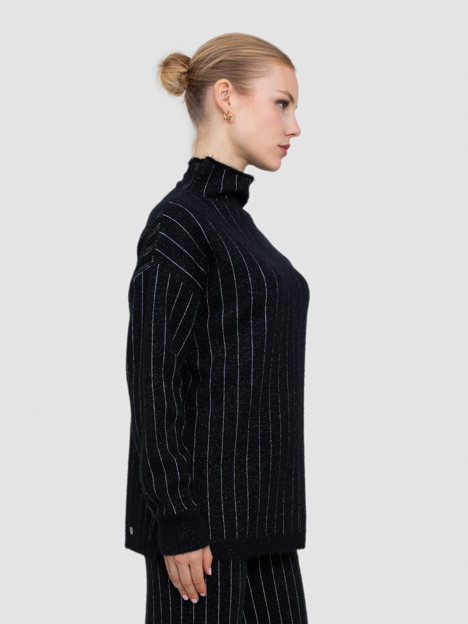 Yün Karışımlı Zıt Renk Şeritli Dik Yaka Kazak