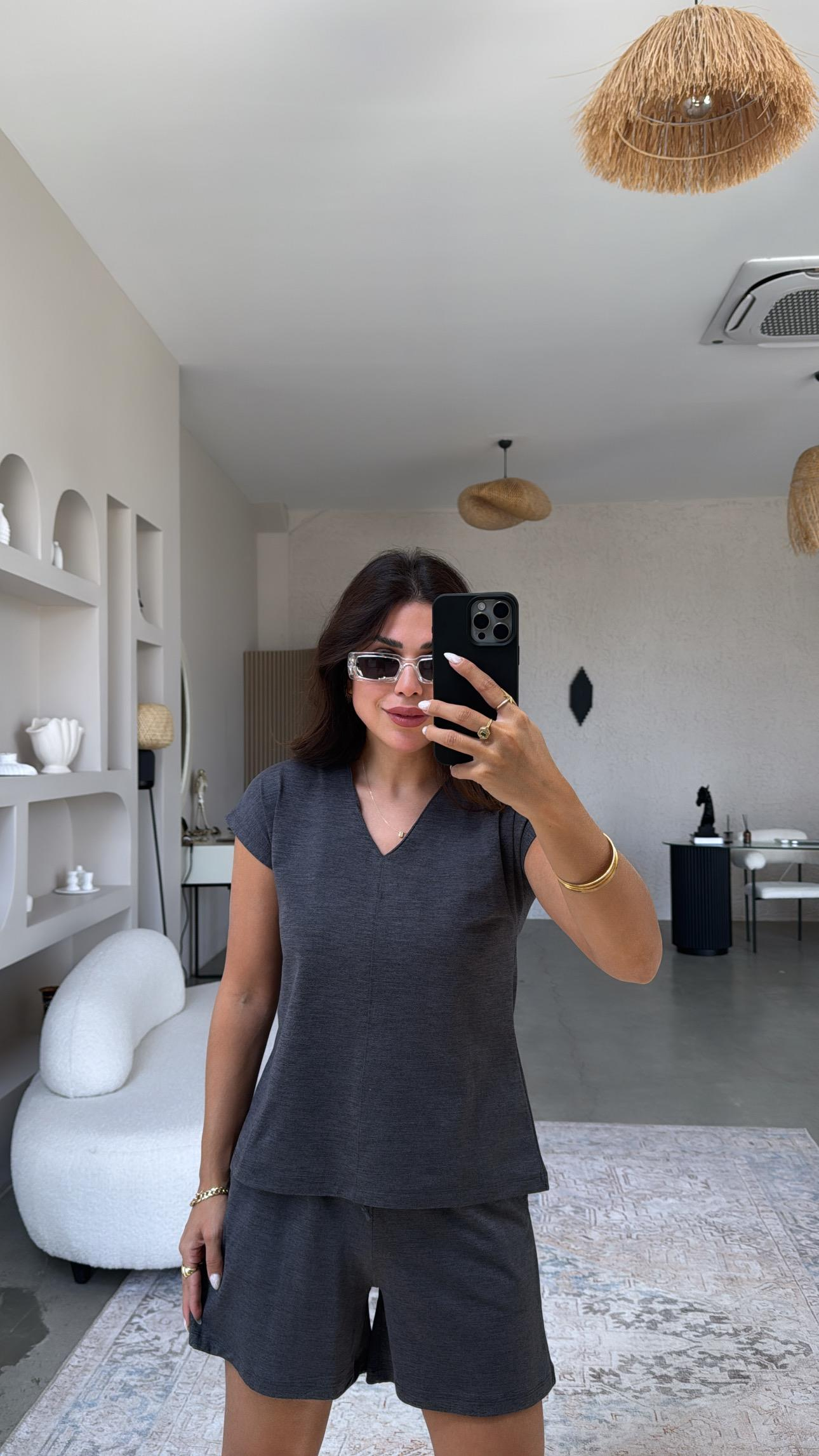 Antrasit V Yaka Şort Bluz Takım