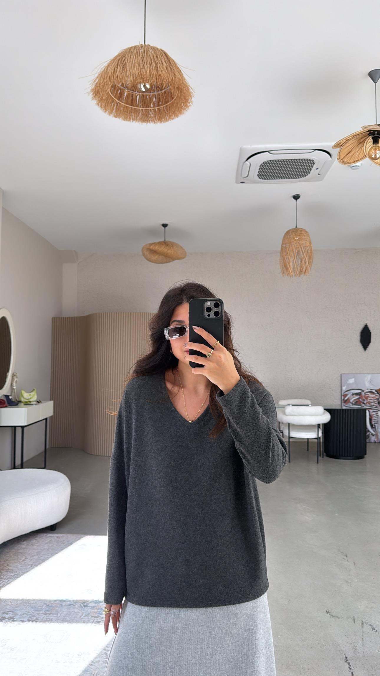 Antrasit V Yaka Yumoş Basic