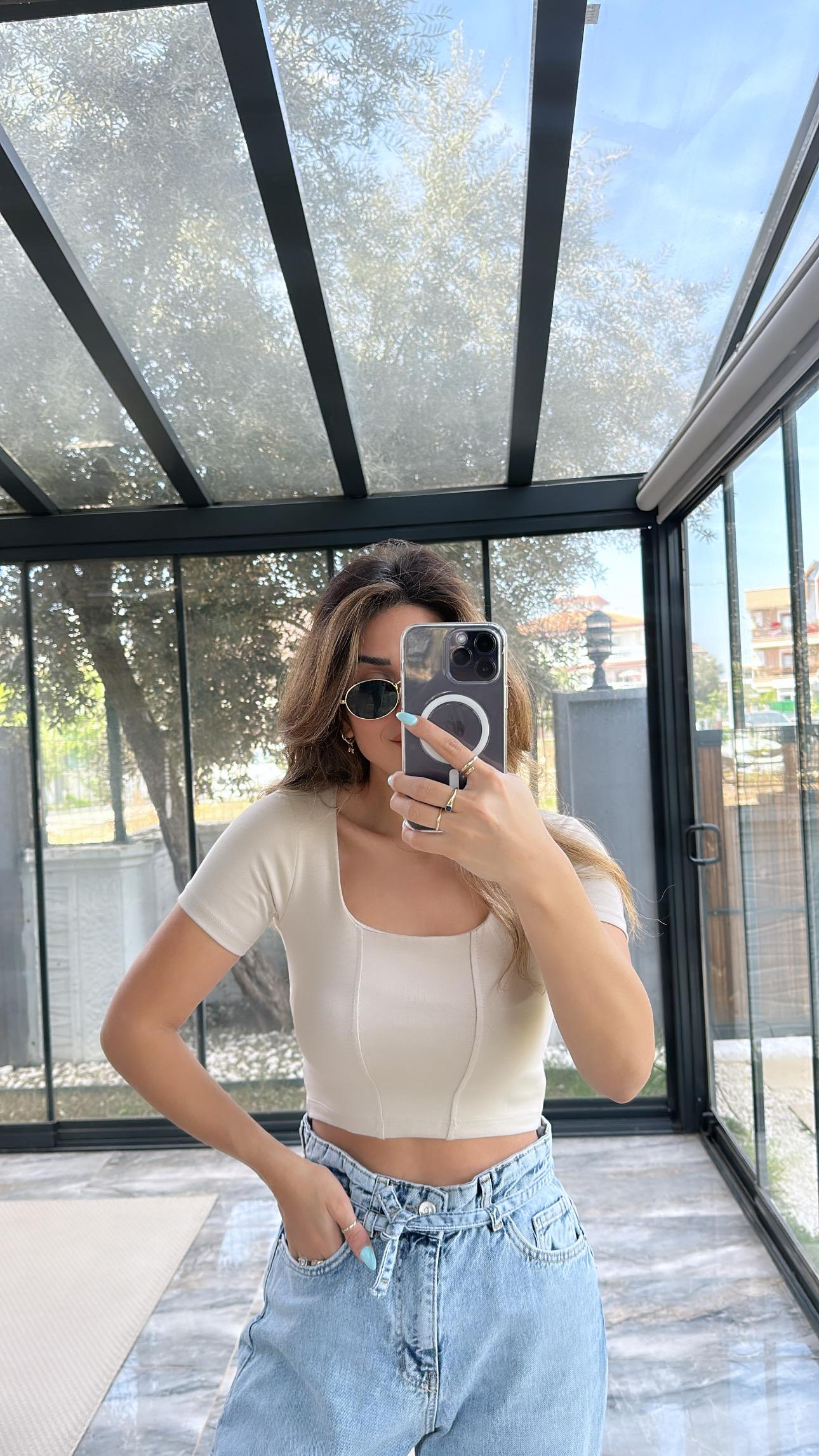 Bej Basic Dikişli Crop