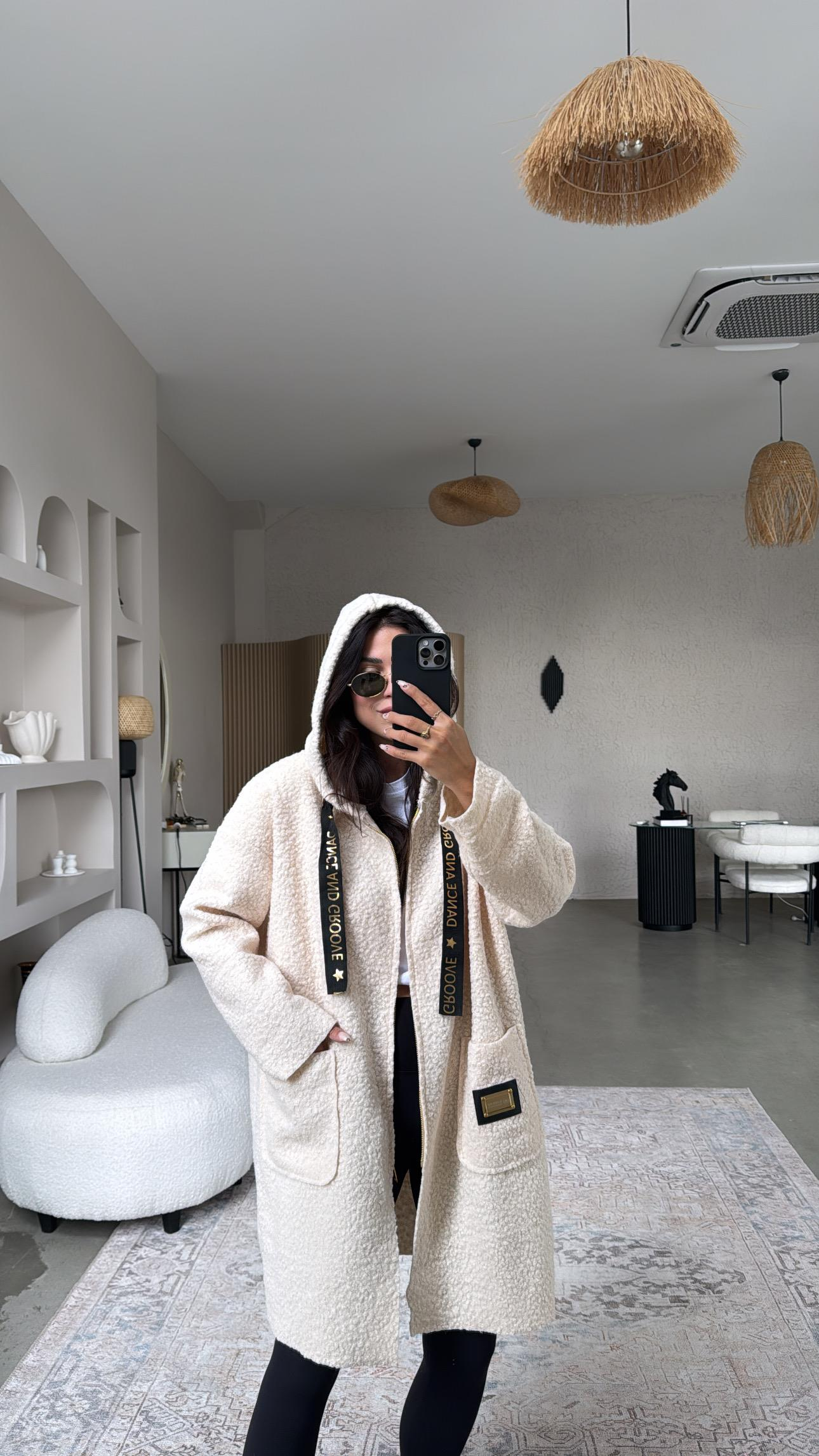 Bej Gold Detaylı Teddy Ceket