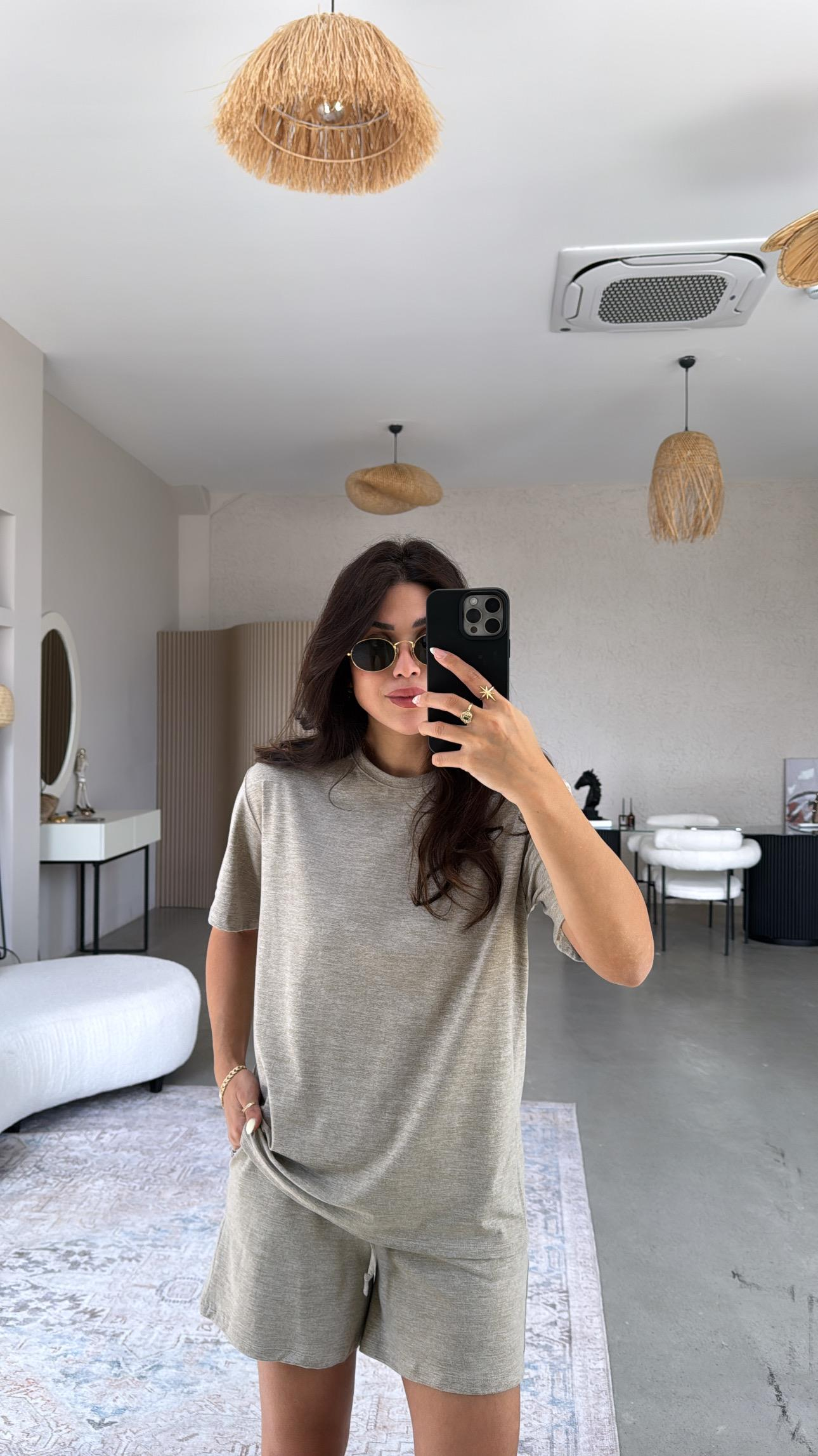 Bej Kırçıllı Şort Tshirt Basic Takım