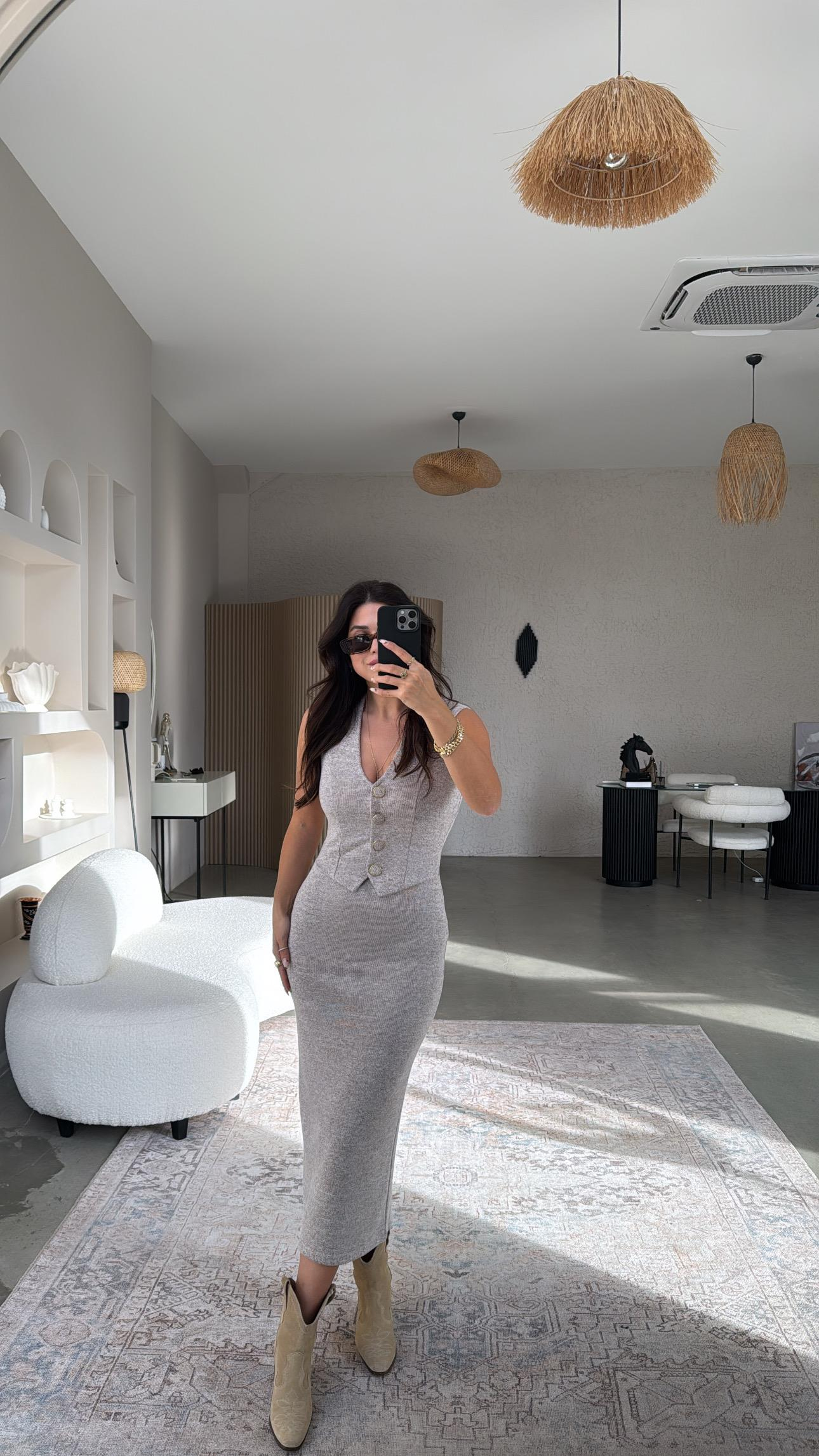 Bej Kırçıllı Zr Model Triko Yelek Elbise