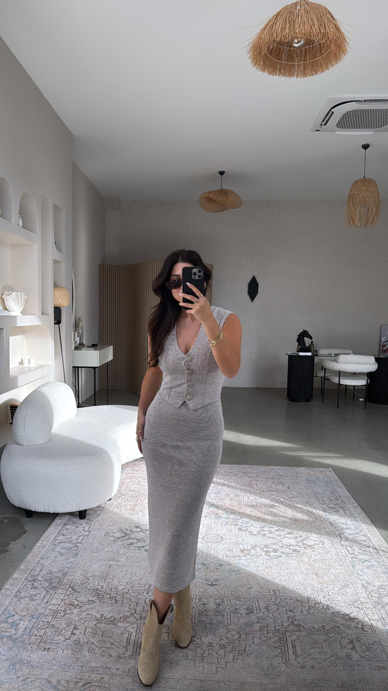Bej Kırçıllı Zr Model Triko Yelek Elbise
