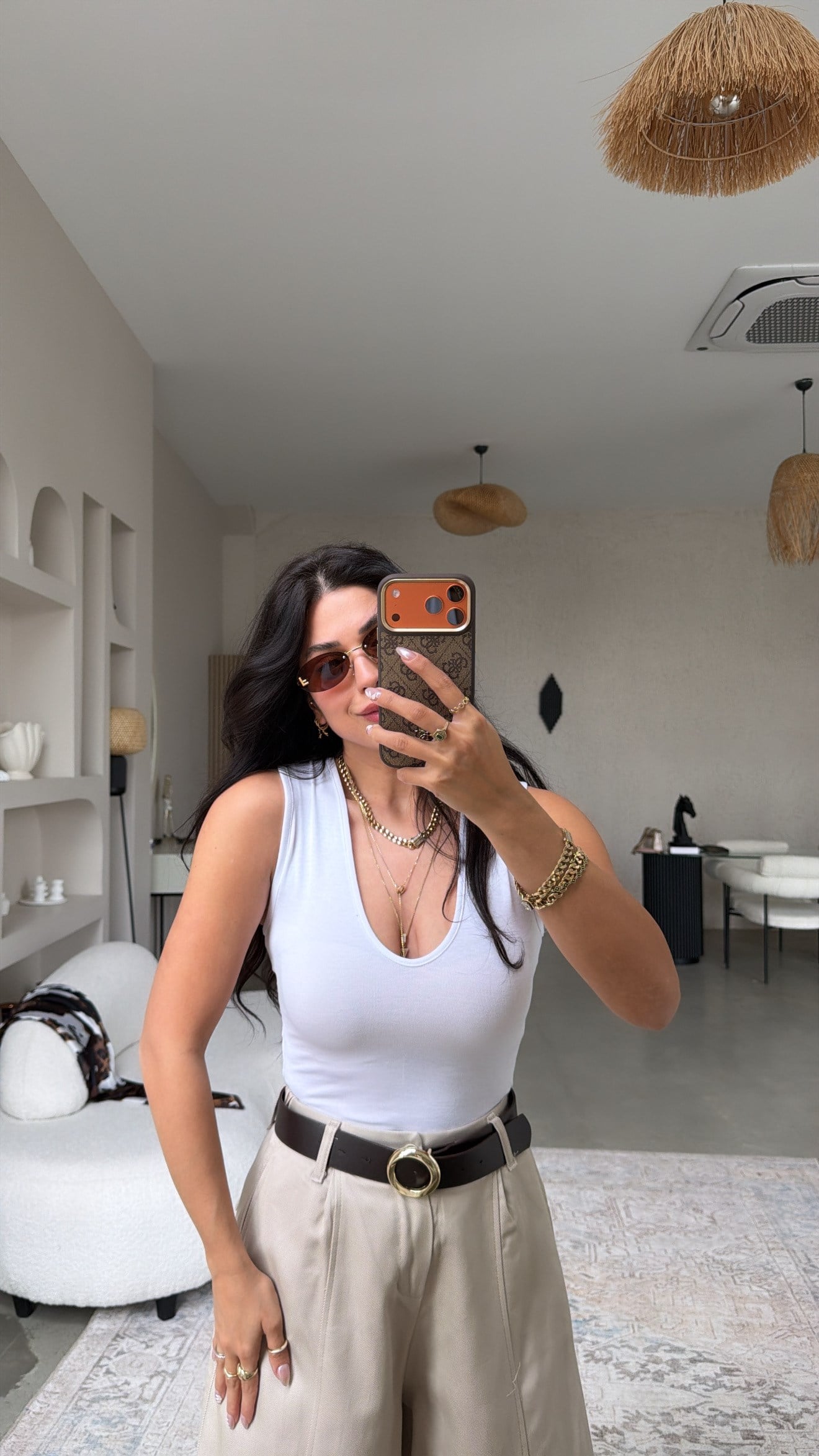 Beyaz Derin V Yaka Bodysuit