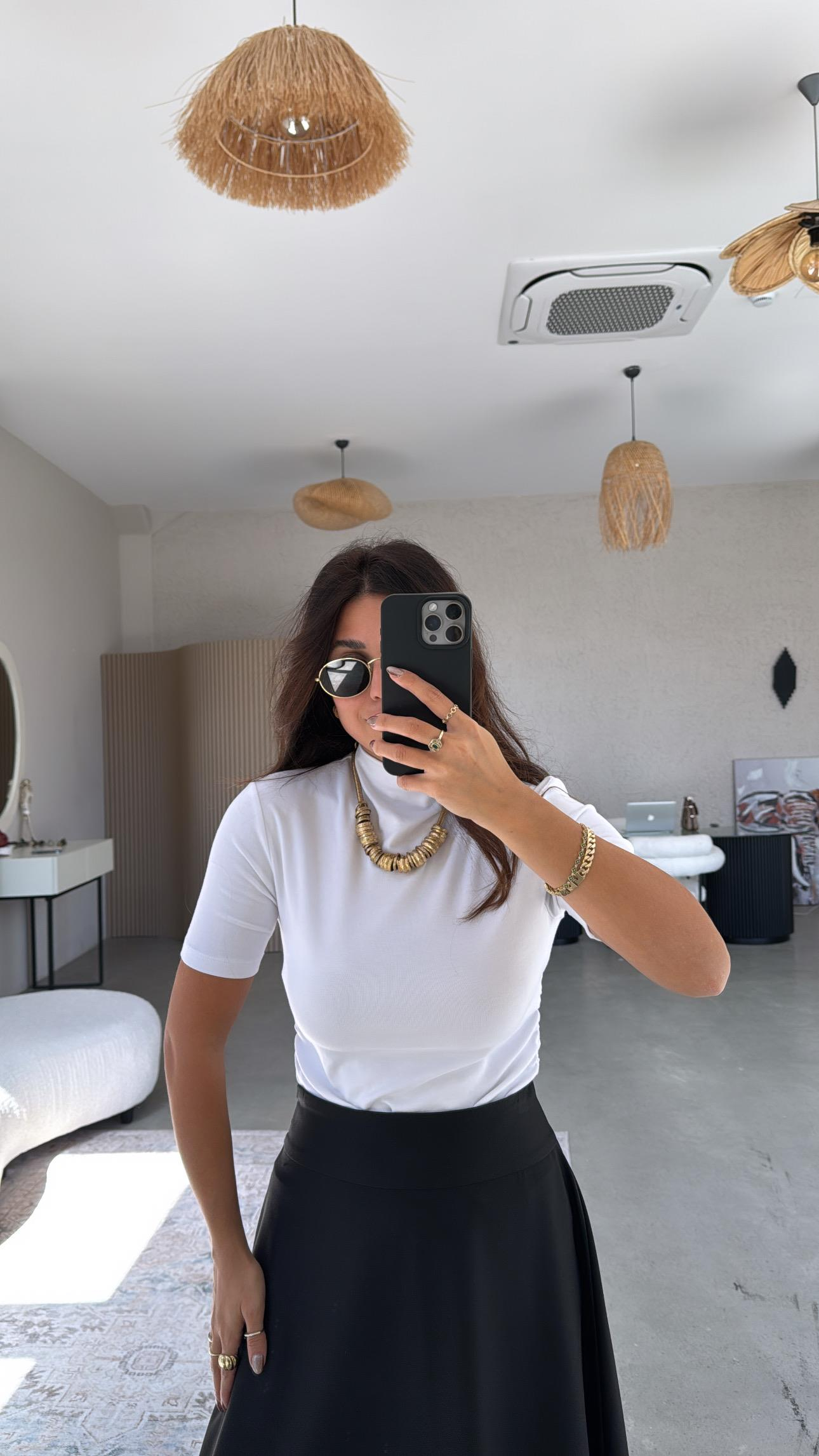 Beyaz Dik Yaka Büzgü Detay Modal Basic