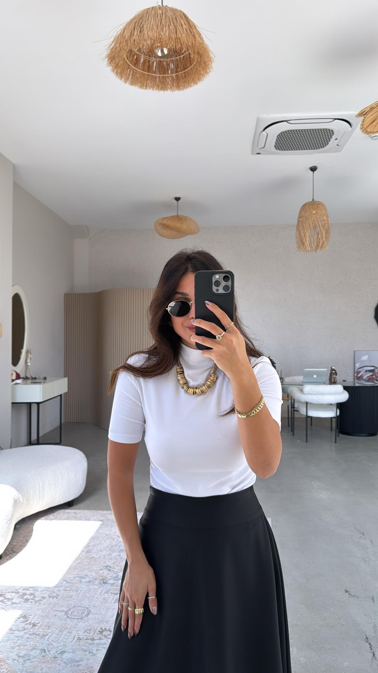 Beyaz Dik Yaka Büzgü Detay Modal Basic