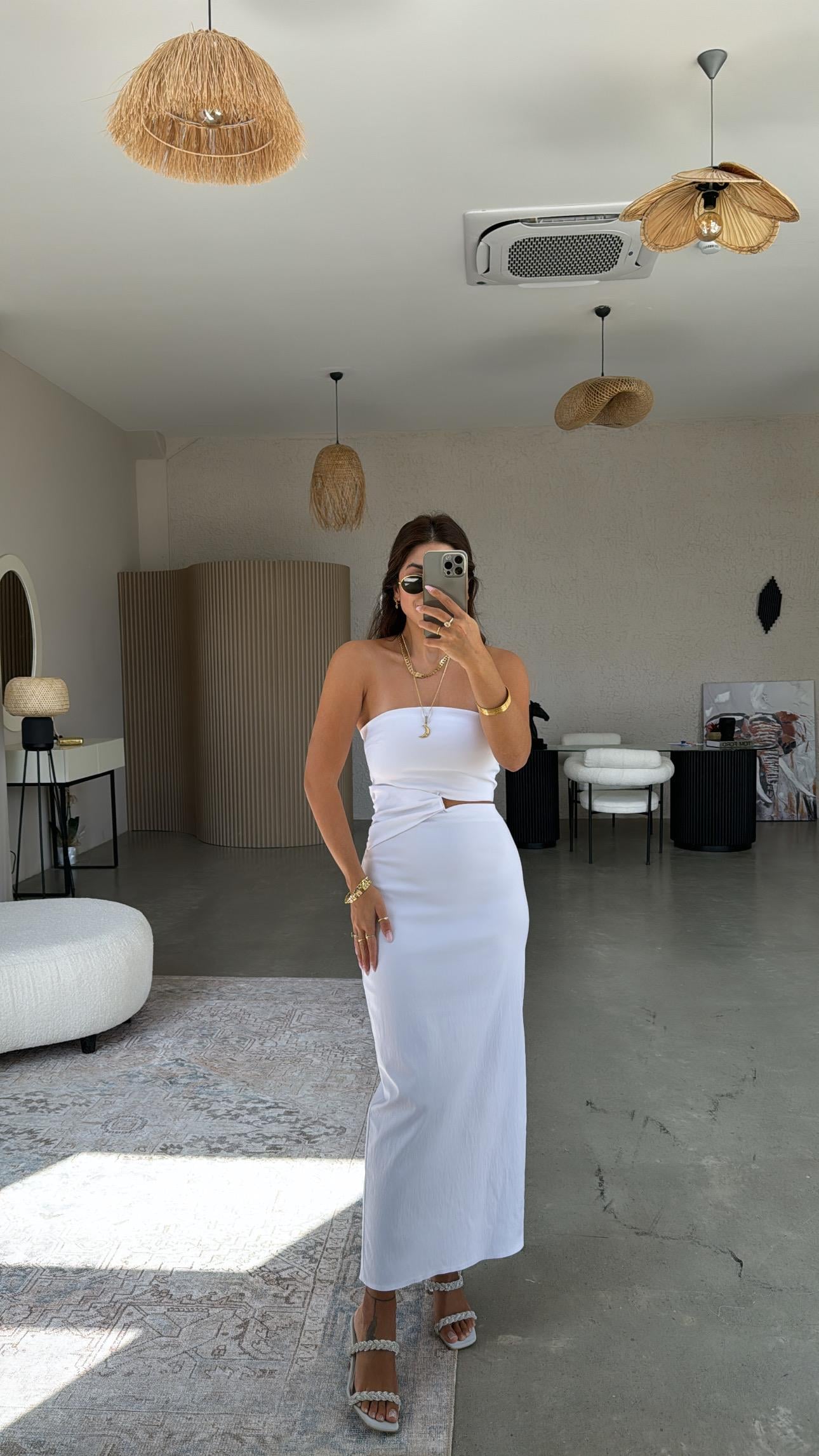 Beyaz Straplez Midi Elbise