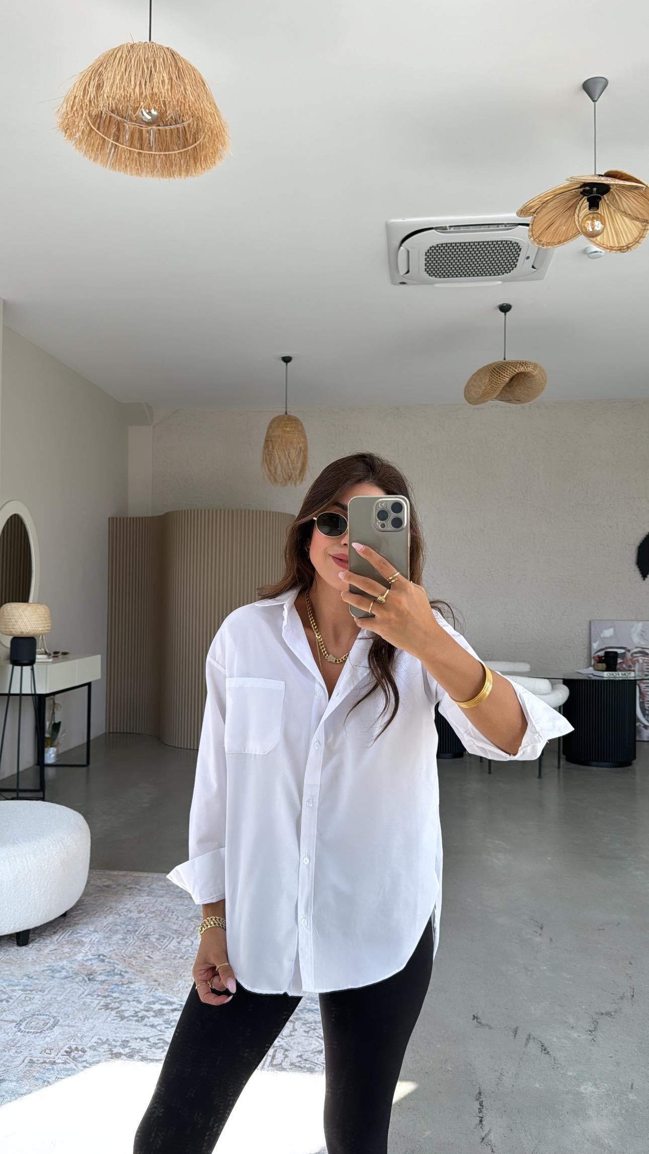 Beyaz Tek Cepli Gömlek