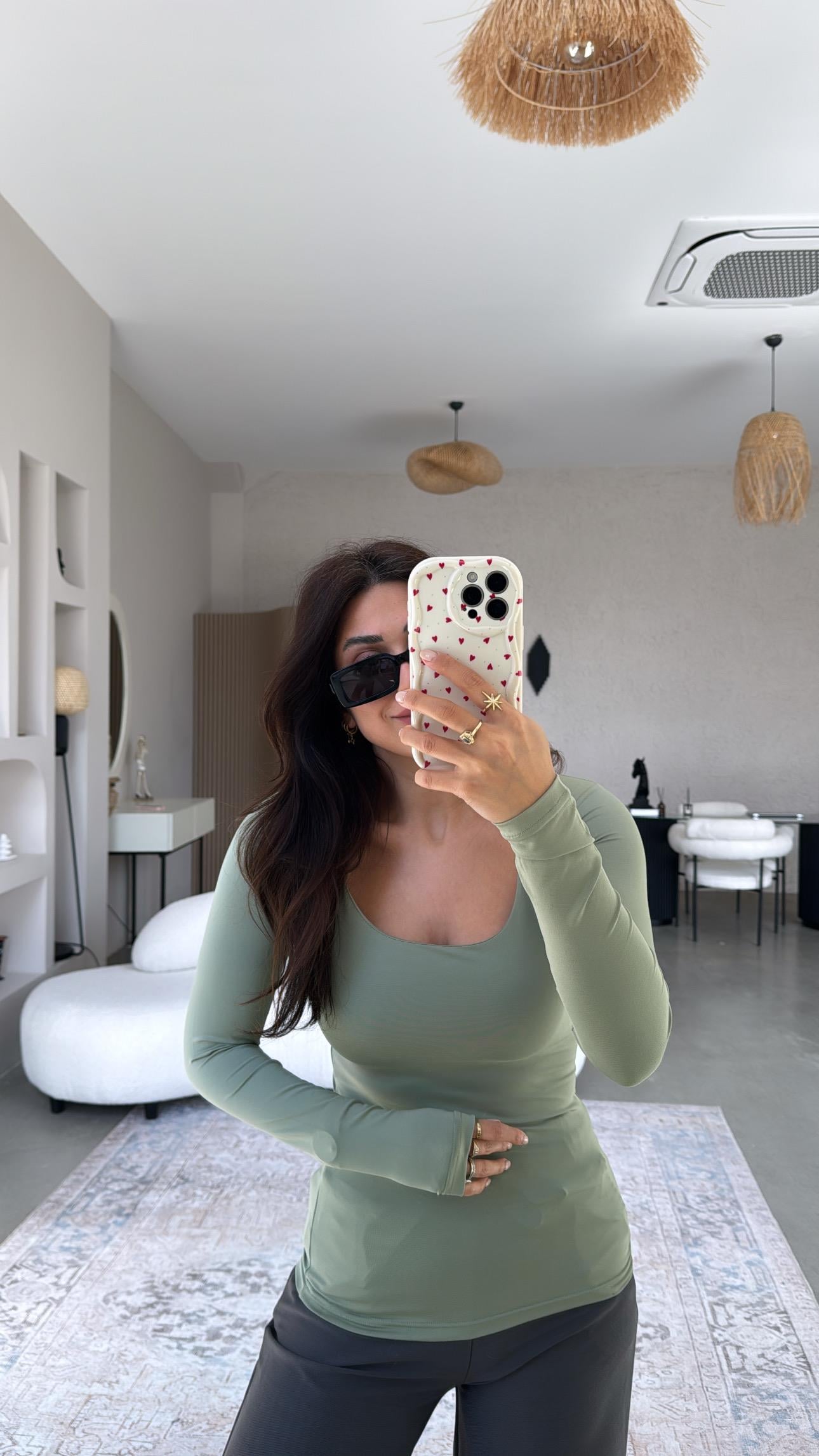 Çağla Yeşili Kare Yaka Scuba Basic Bluz