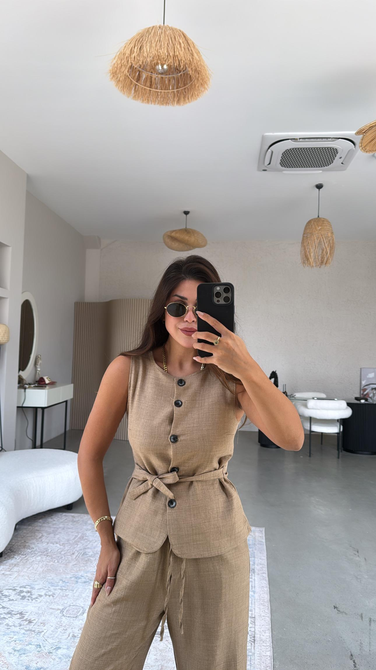 Camel Düğmeli Yelekli Takım