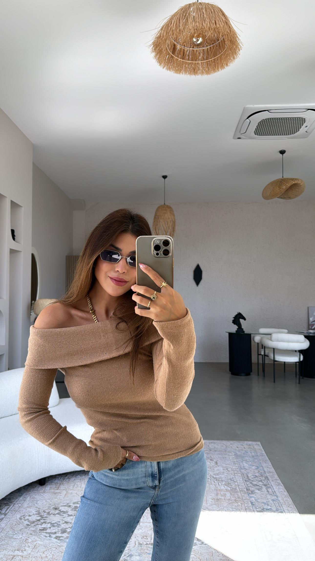 Camel Madonna Bluz