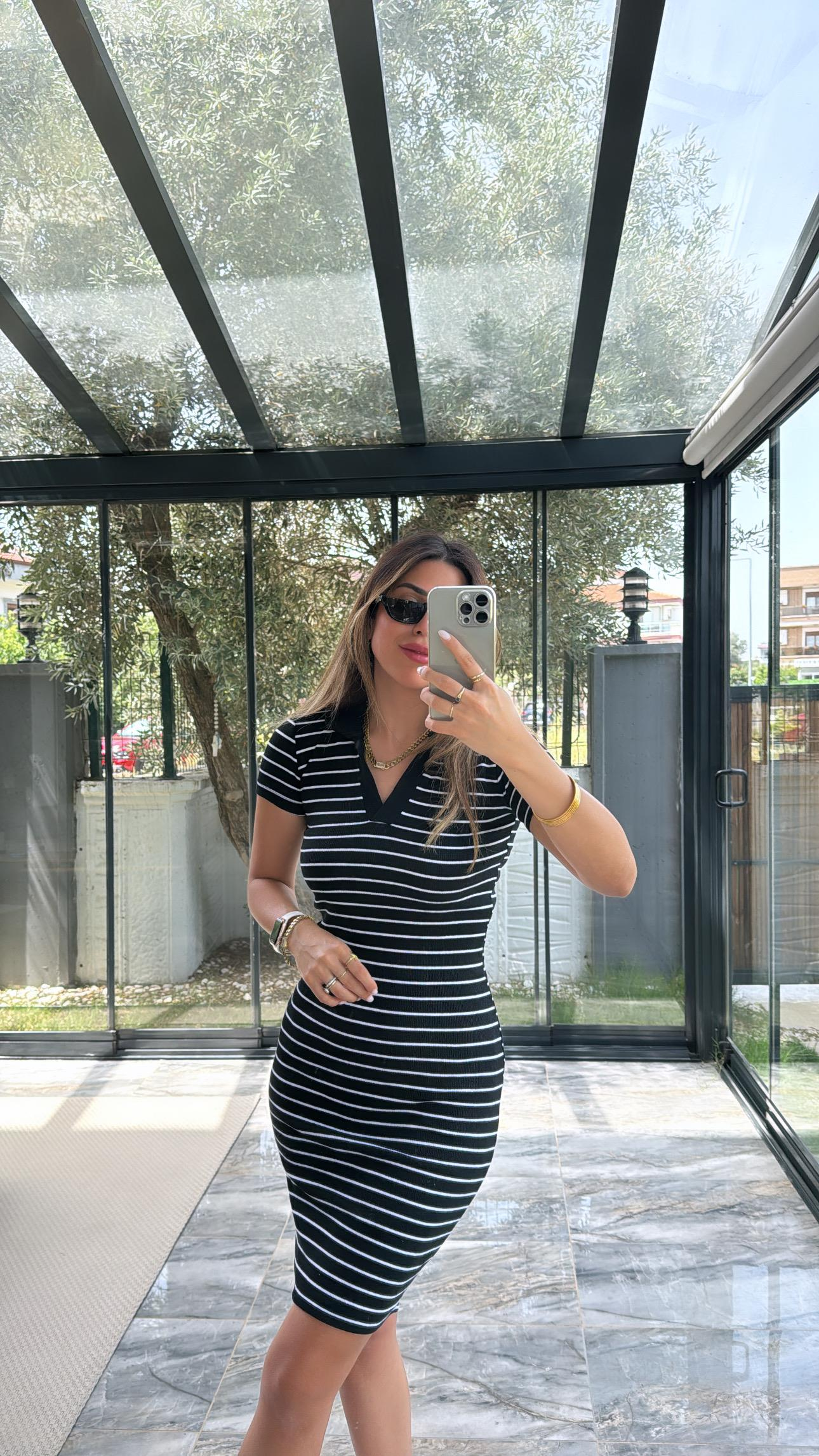 Çizgili Siyah Yakalı Basic Elbise
