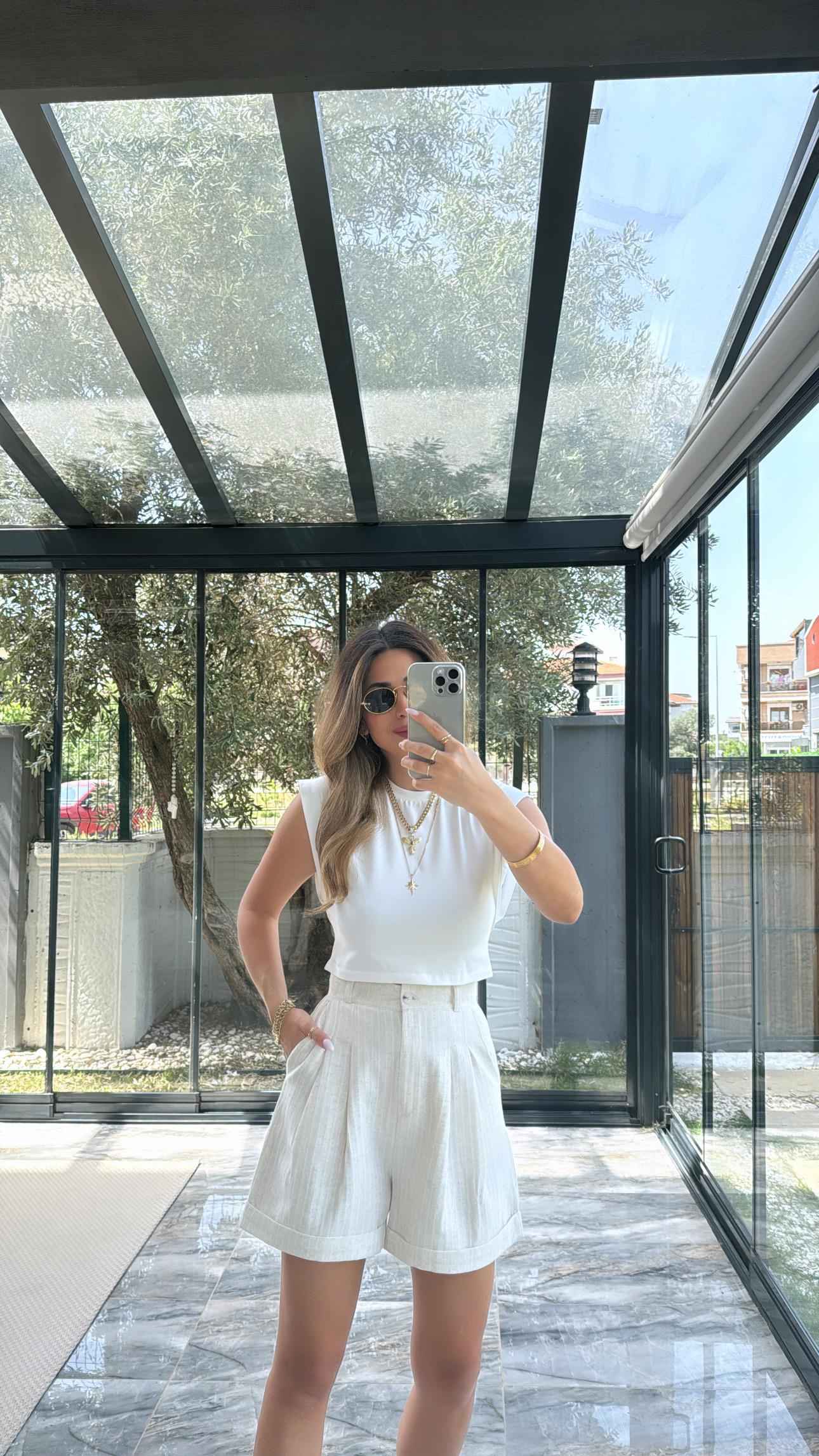 Ekru Dik Omuzlu Tshirt