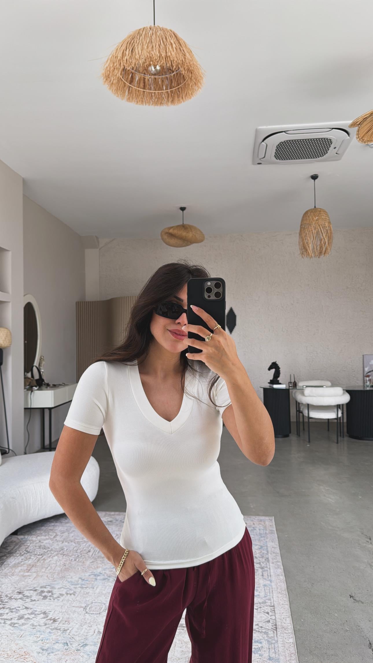 Ekru V Yaka Oys Basic