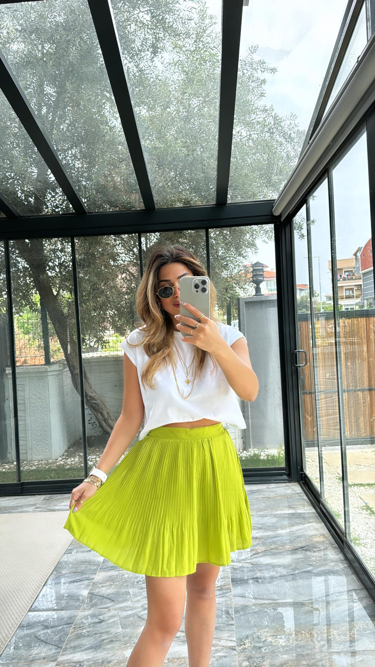 Fıstık Yeşili Piliseli Şortlu Etek