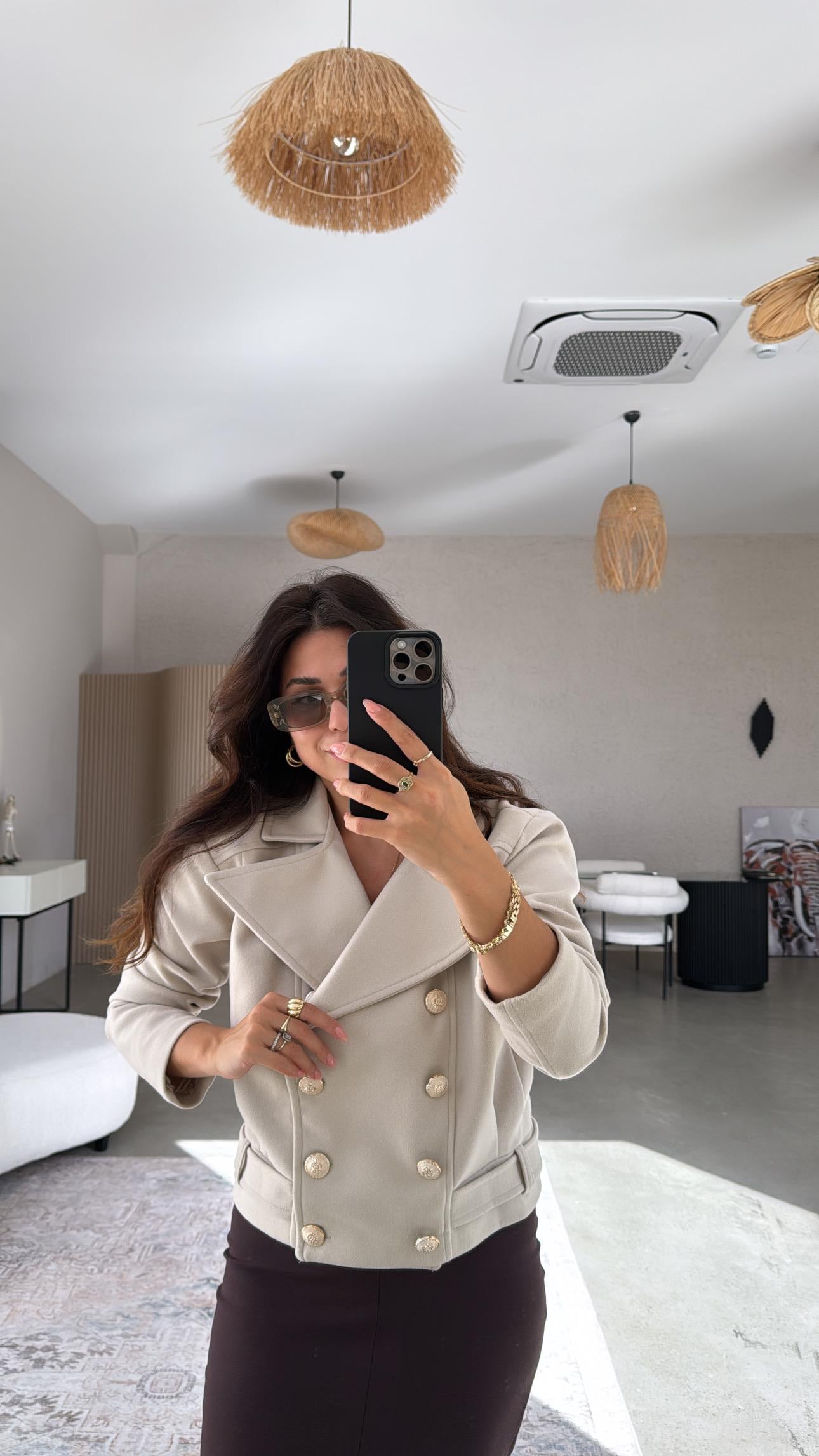 Gold Düğmeli Taş Kaşe Ceket