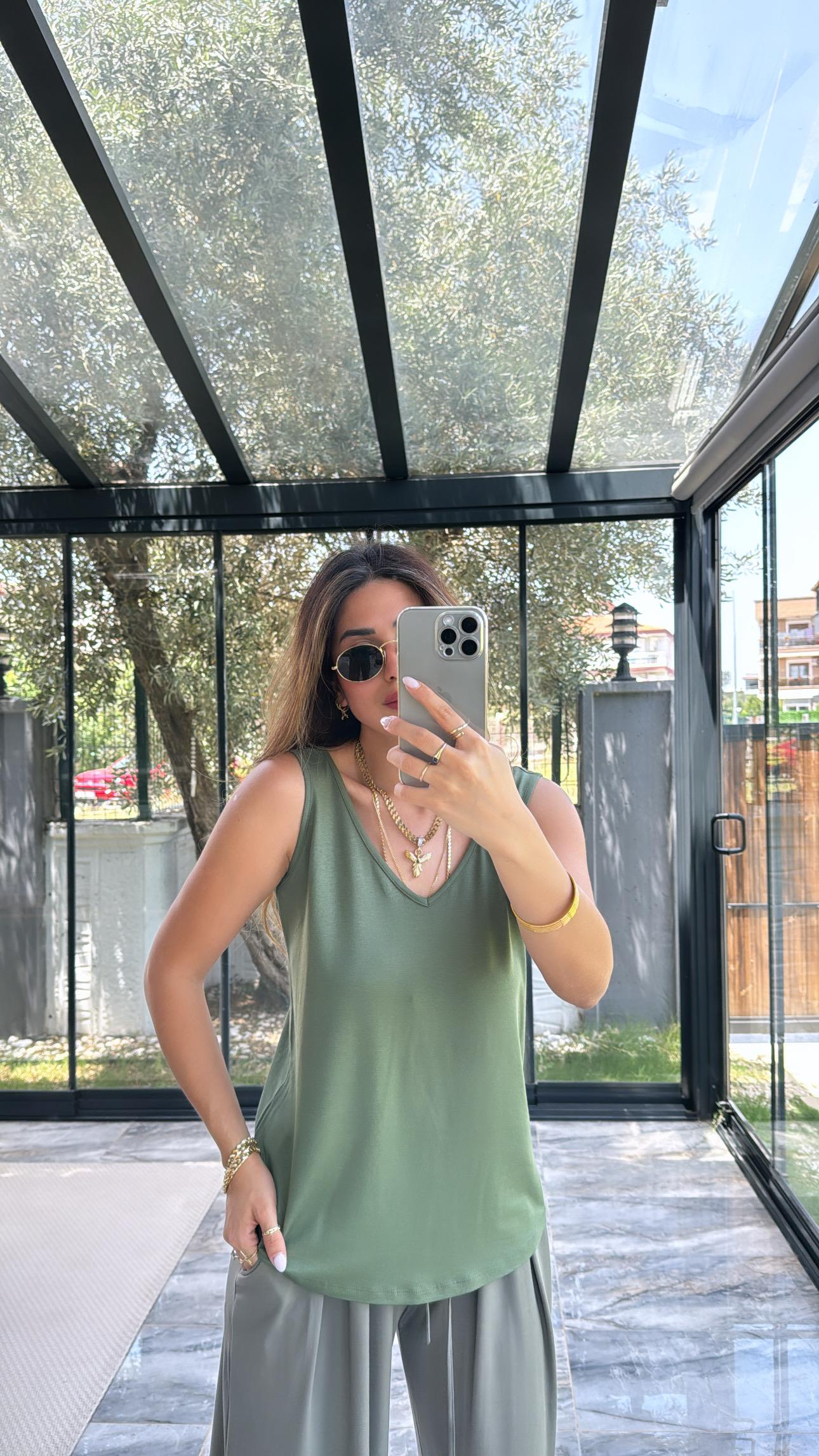 Haki Ön Arka V Yaka Atlet