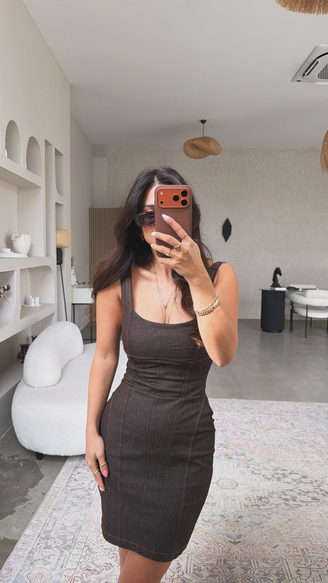 Kahverengi Detaylı Askılı Denim Elbise