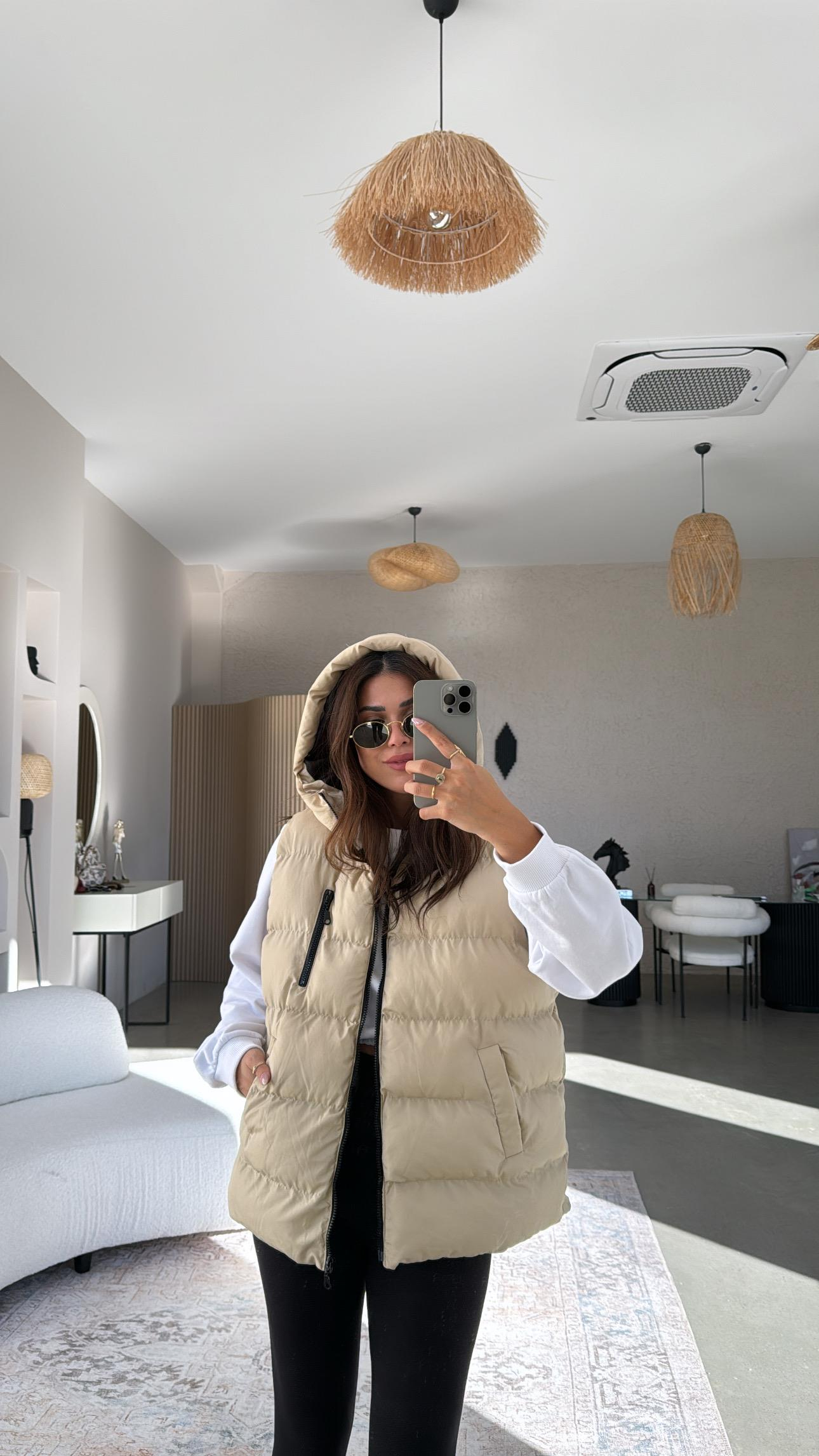 Krem Kapüşonlu Yelek