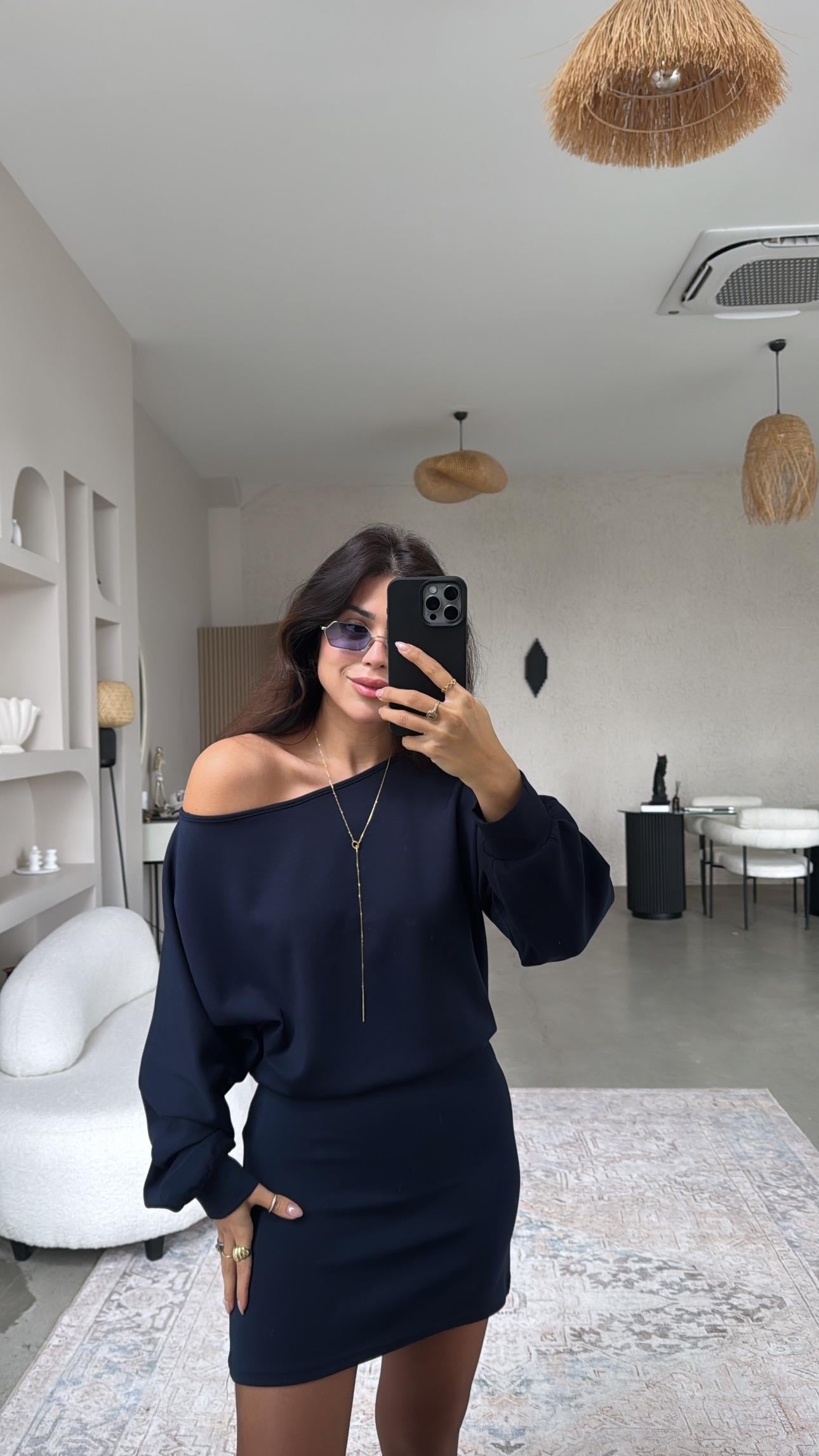 Lacivert Eteği Oturan Modal Elbise