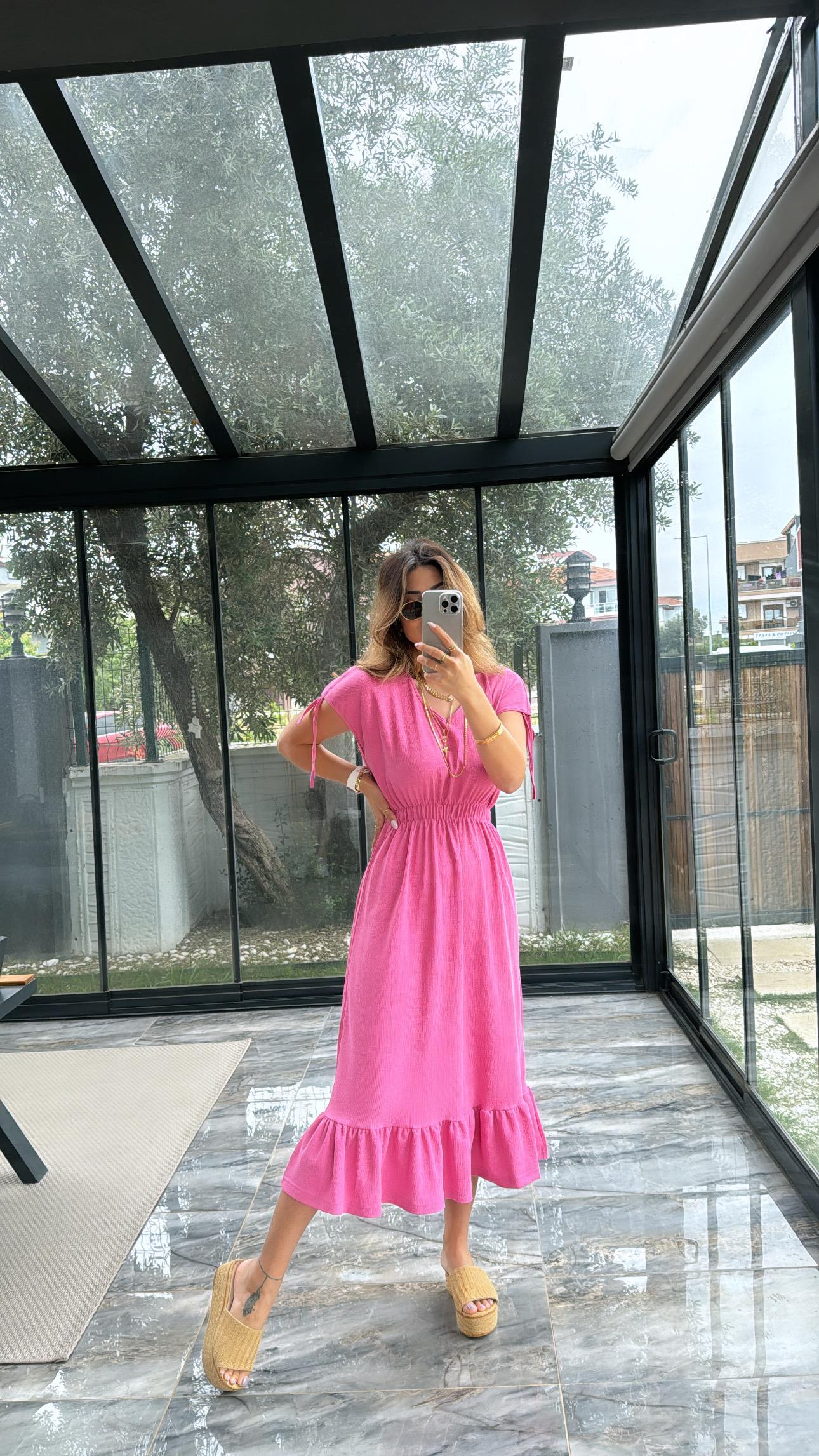 Pembe Omzu Büzgülü V Yaka Elbise